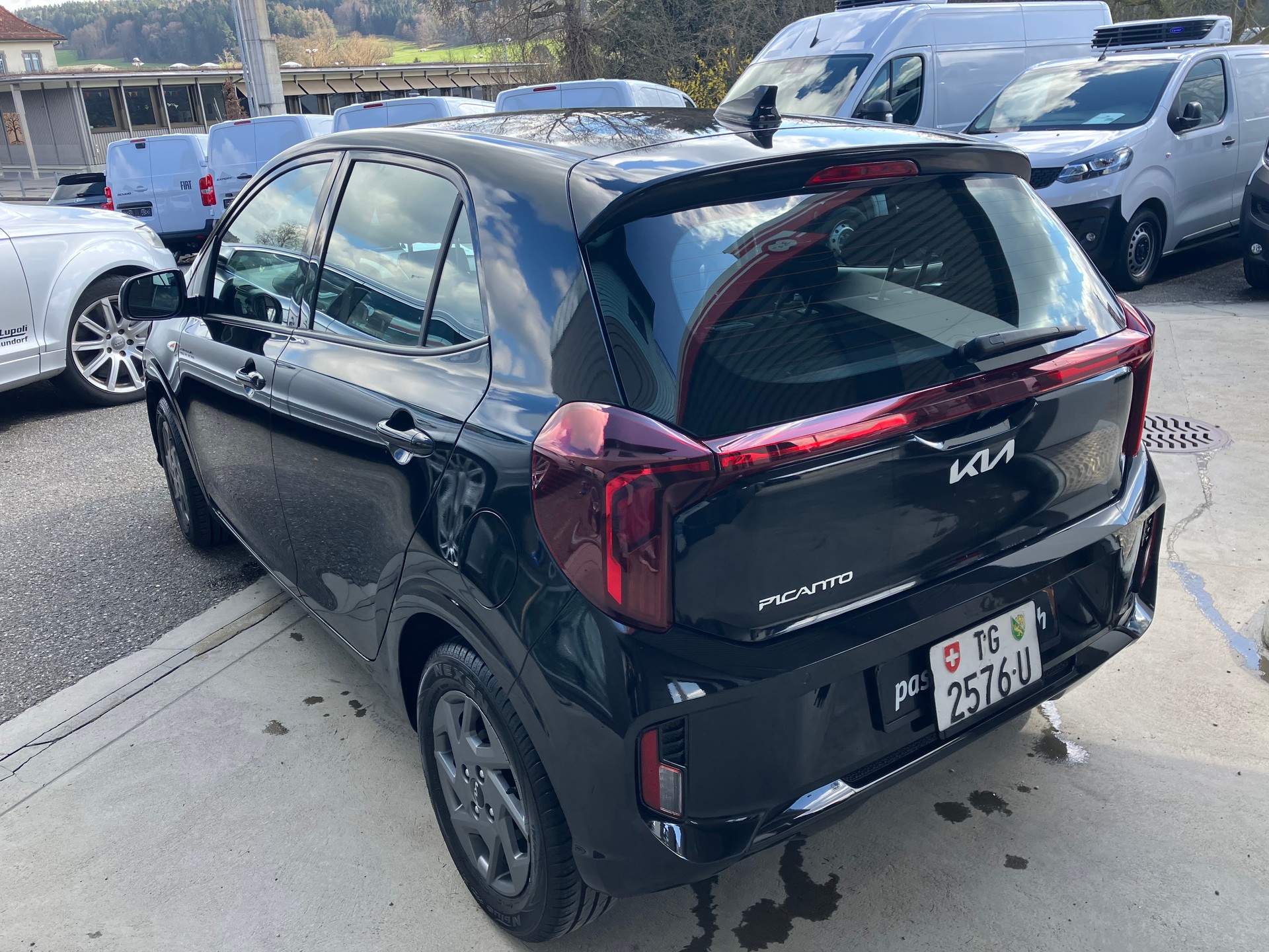KIA Picanto 1.0 CVVT First Edition Automatic-image-4
