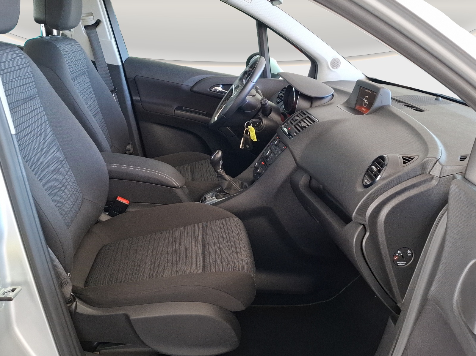 OPEL Meriva 1.6 CDTi // 8-fach bereift // Frisch ab MFK-image-9