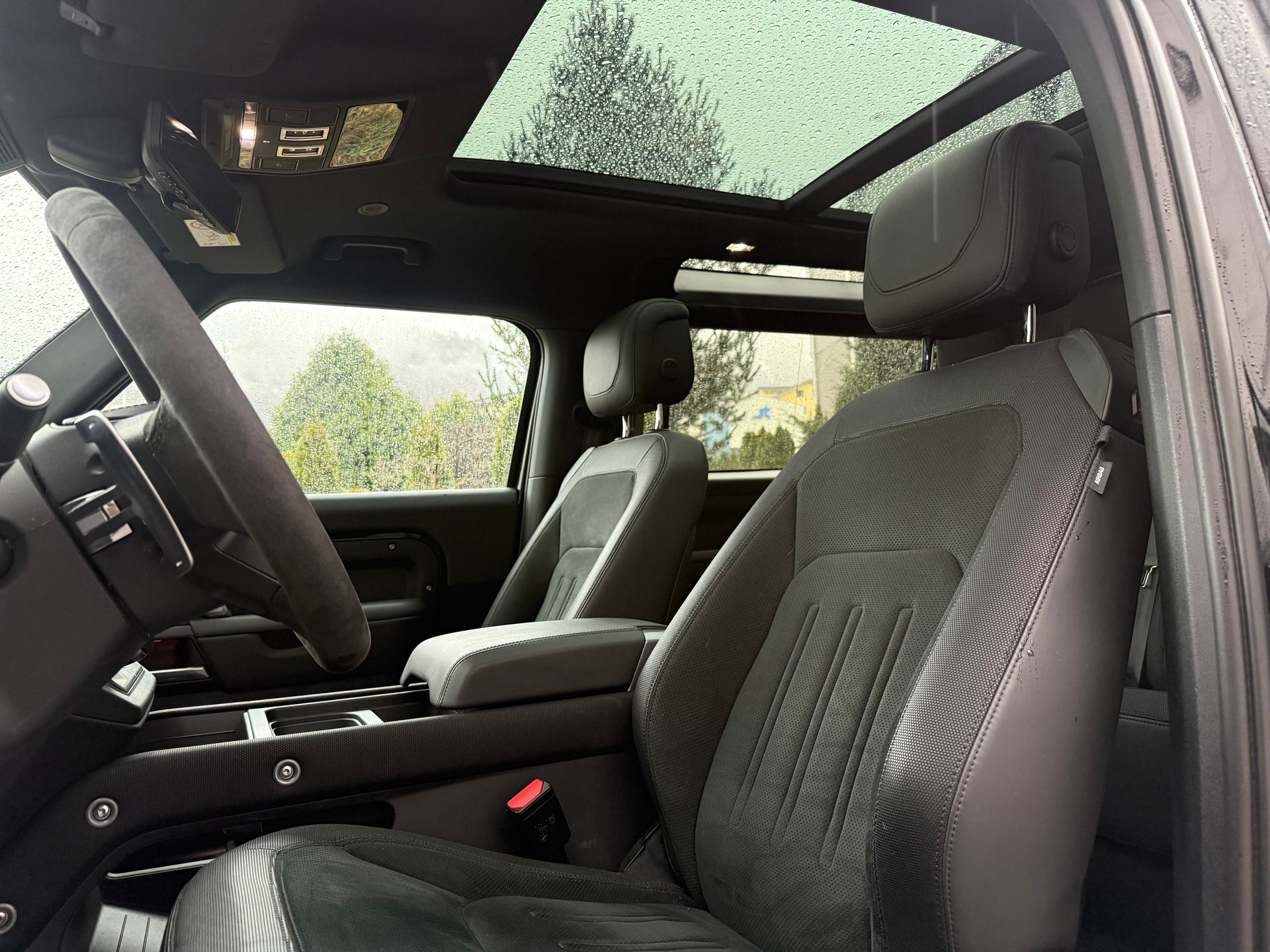 LAND ROVER Defender 90 525 V8 5.0 AT8-image-7