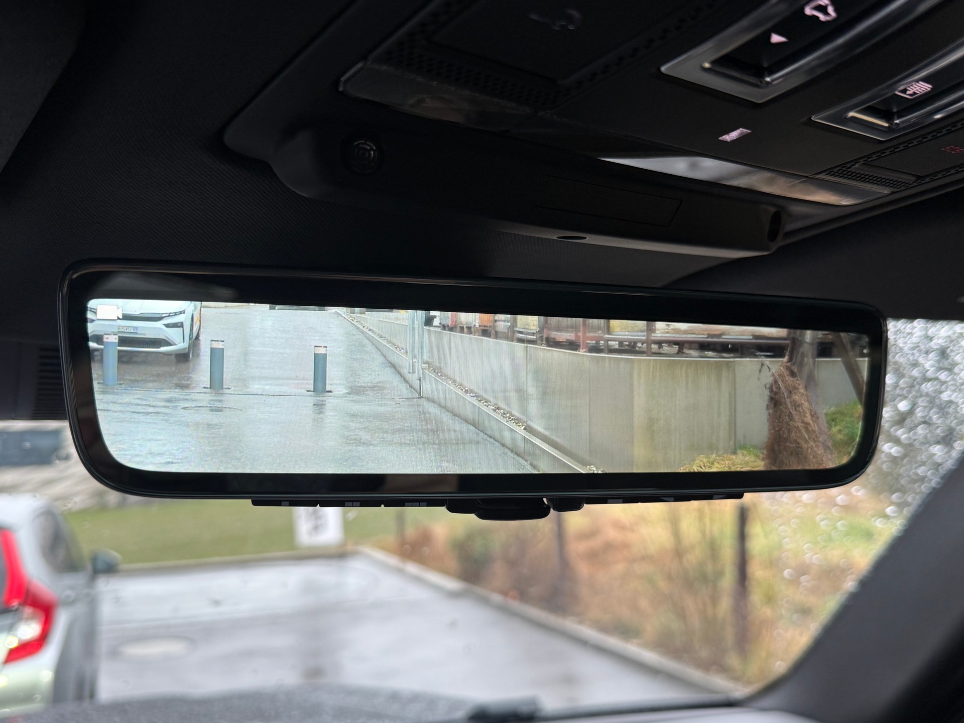 LAND ROVER Defender 90 525 V8 5.0 AT8-image-11