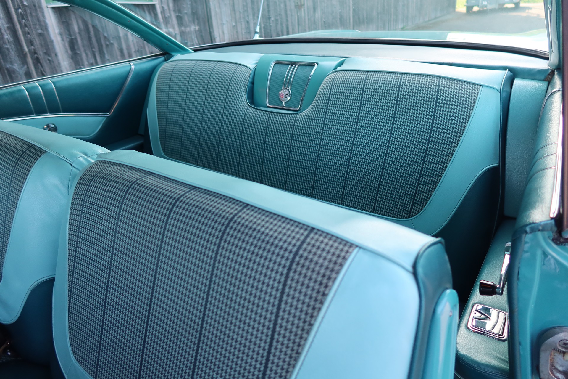 CHEVROLET Impala-image-3