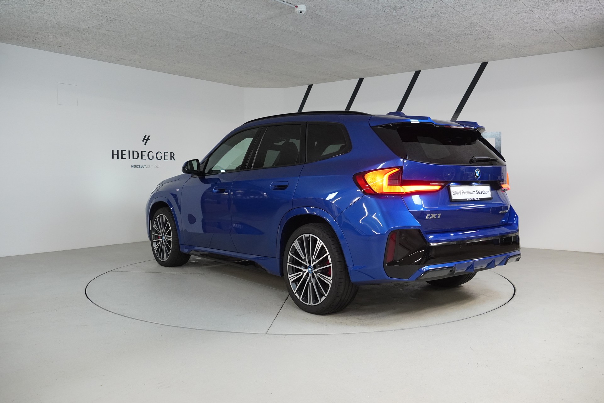BMW iX1 xDrive 30 M Sport Pro-image-5