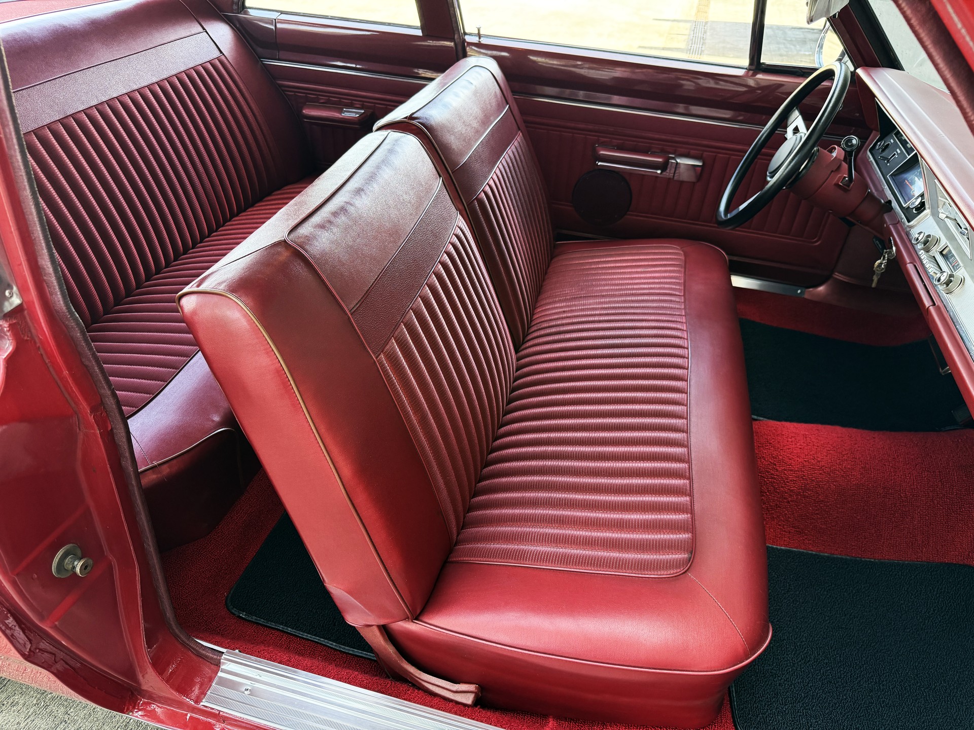 PLYMOUTH Valiant Signet 2-door 273ci 4bbl V8 - *EXTREM SELTENER 2-DOOR VALIANT V8* - *CH-FAHRZEUG* - *VETERAN-MFK BIS 2031*-image-24