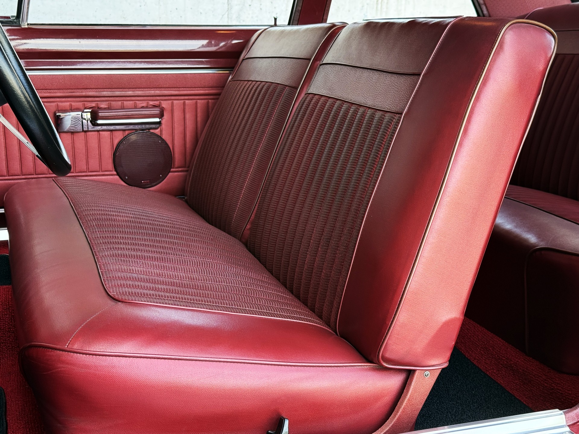 PLYMOUTH Valiant Signet 2-door 273ci 4bbl V8 - *EXTREM SELTENER 2-DOOR VALIANT V8* - *CH-FAHRZEUG* - *VETERAN-MFK BIS 2031*-image-20