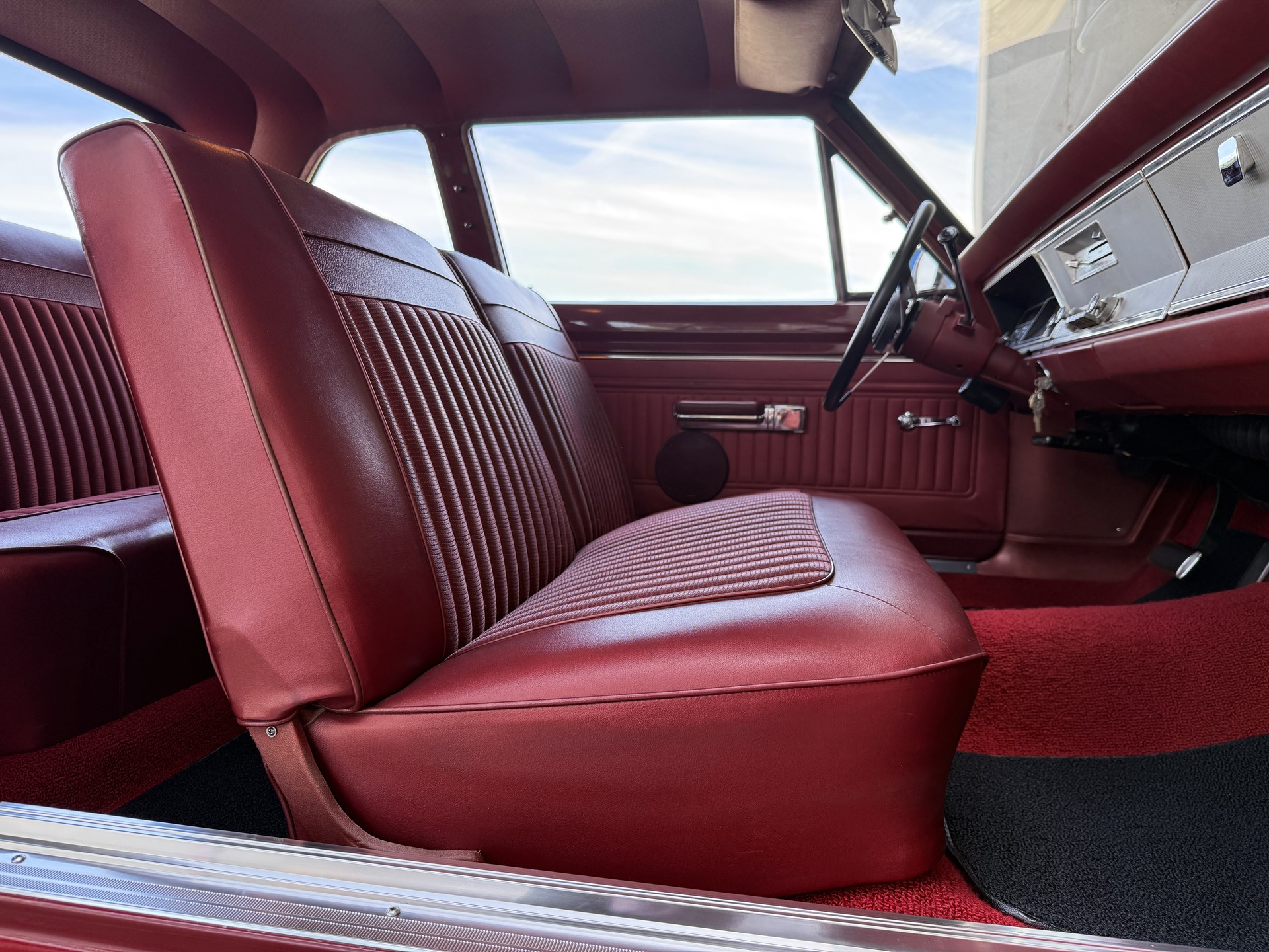 PLYMOUTH Valiant Signet 2-door 273ci 4bbl V8 - *EXTREM SELTENER 2-DOOR VALIANT V8* - *CH-FAHRZEUG* - *VETERAN-MFK BIS 2031*-image-22