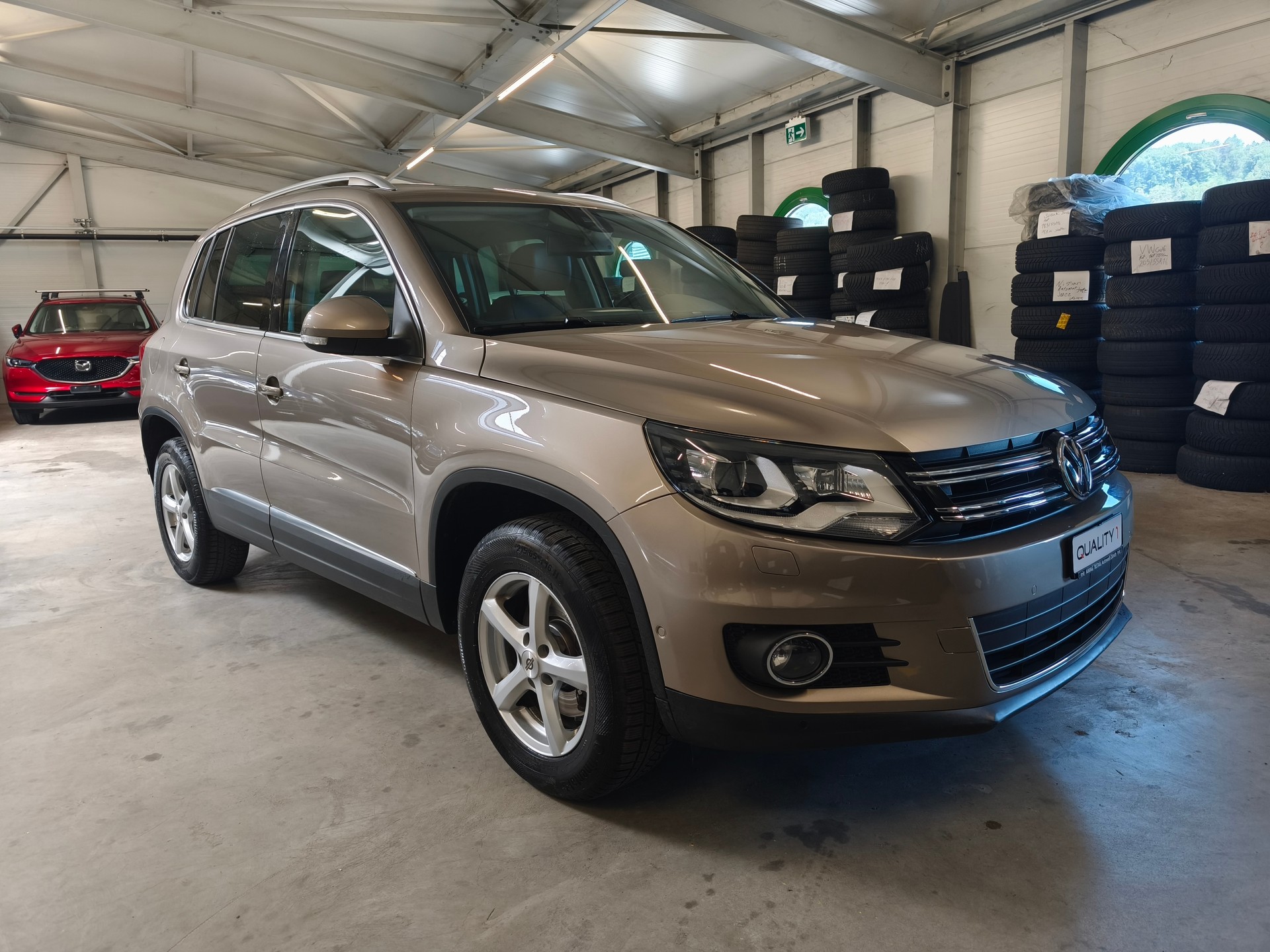 VW Tiguan 2.0 TDI BlueMotion Sport&Style 4Motion DSG-image-1