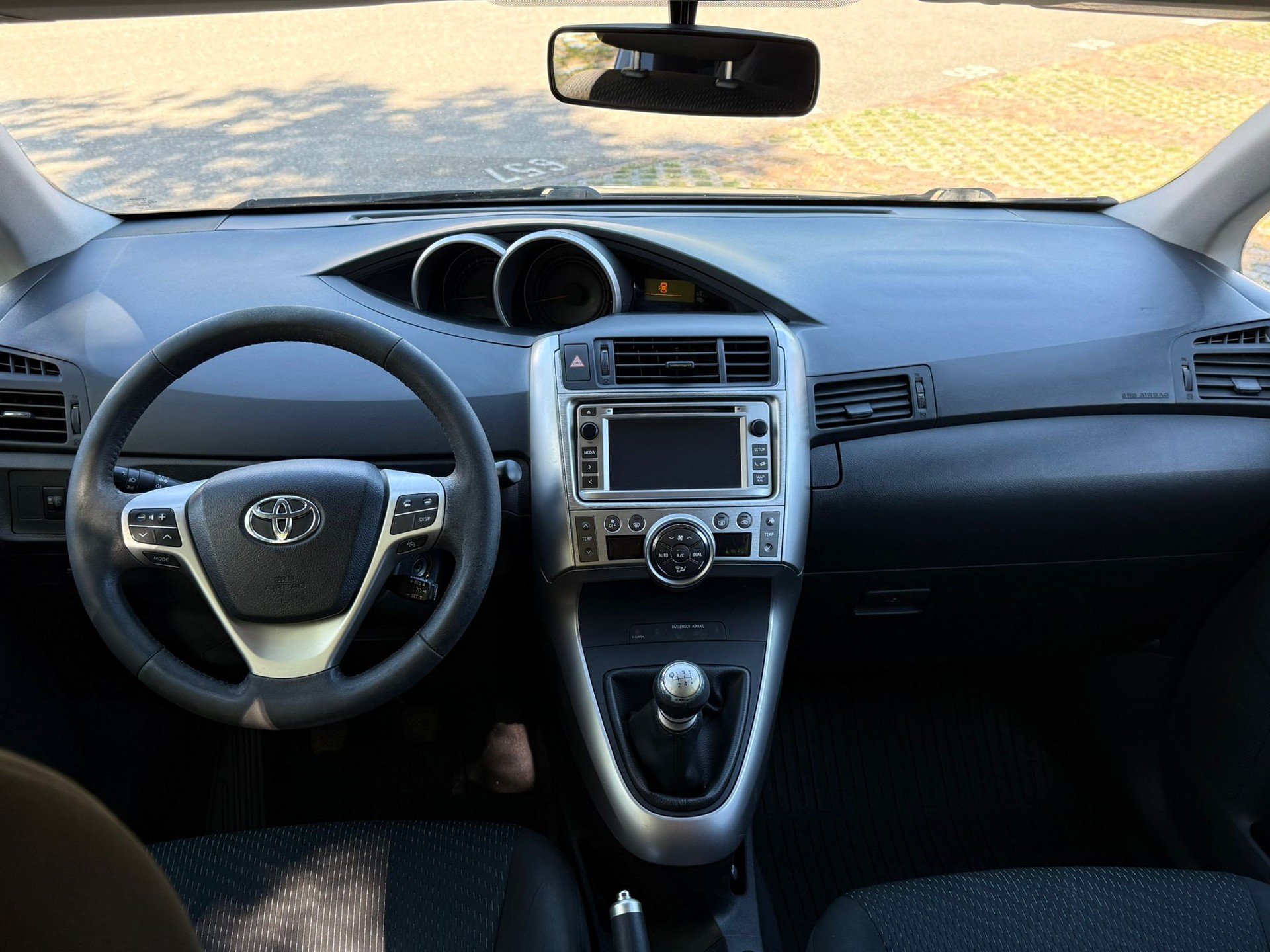 TOYOTA Verso 1.8 Linea Sol Premium-image-10