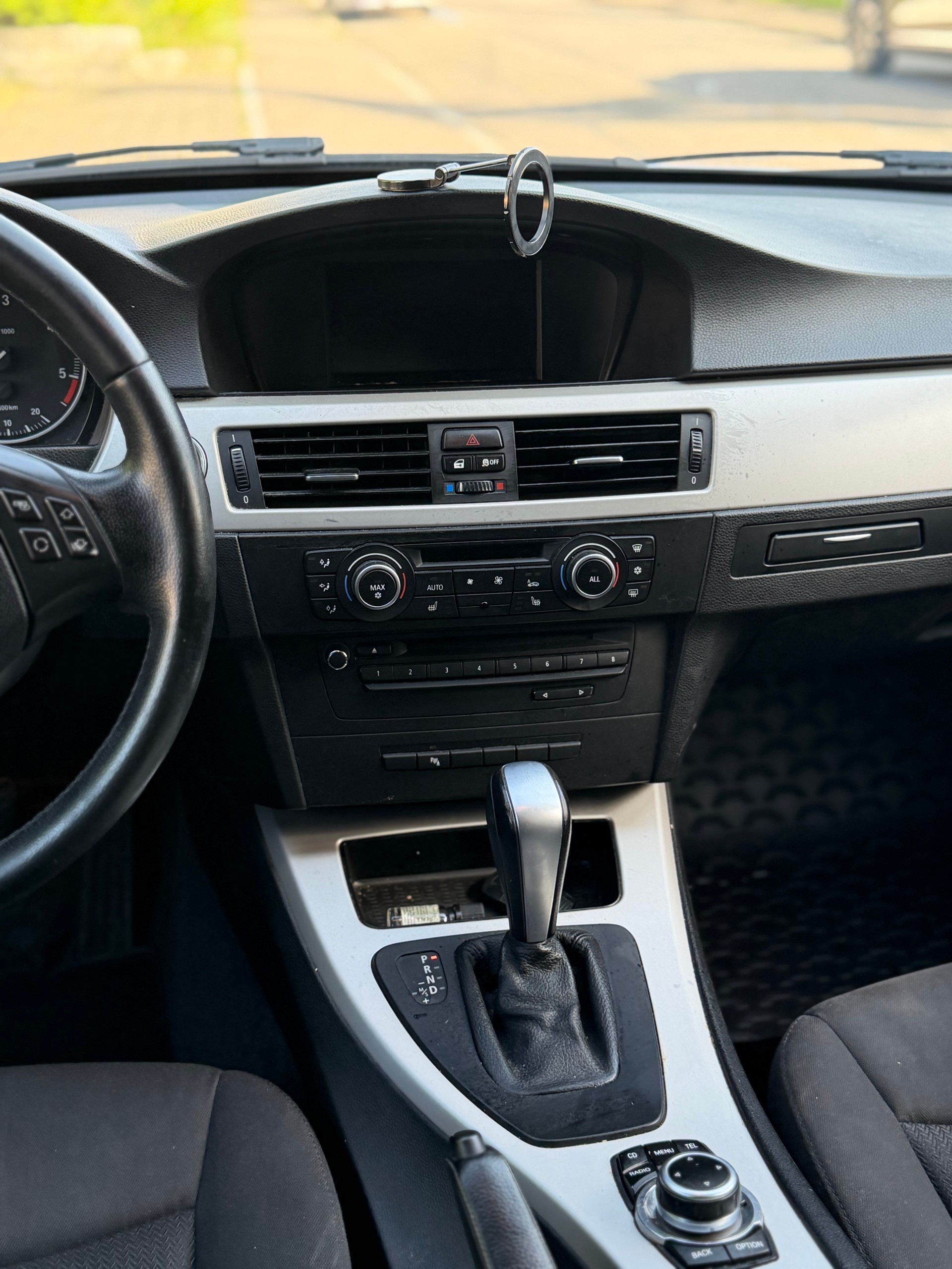 BMW 320d Touring Dynamic Edition Steptronic-image-8