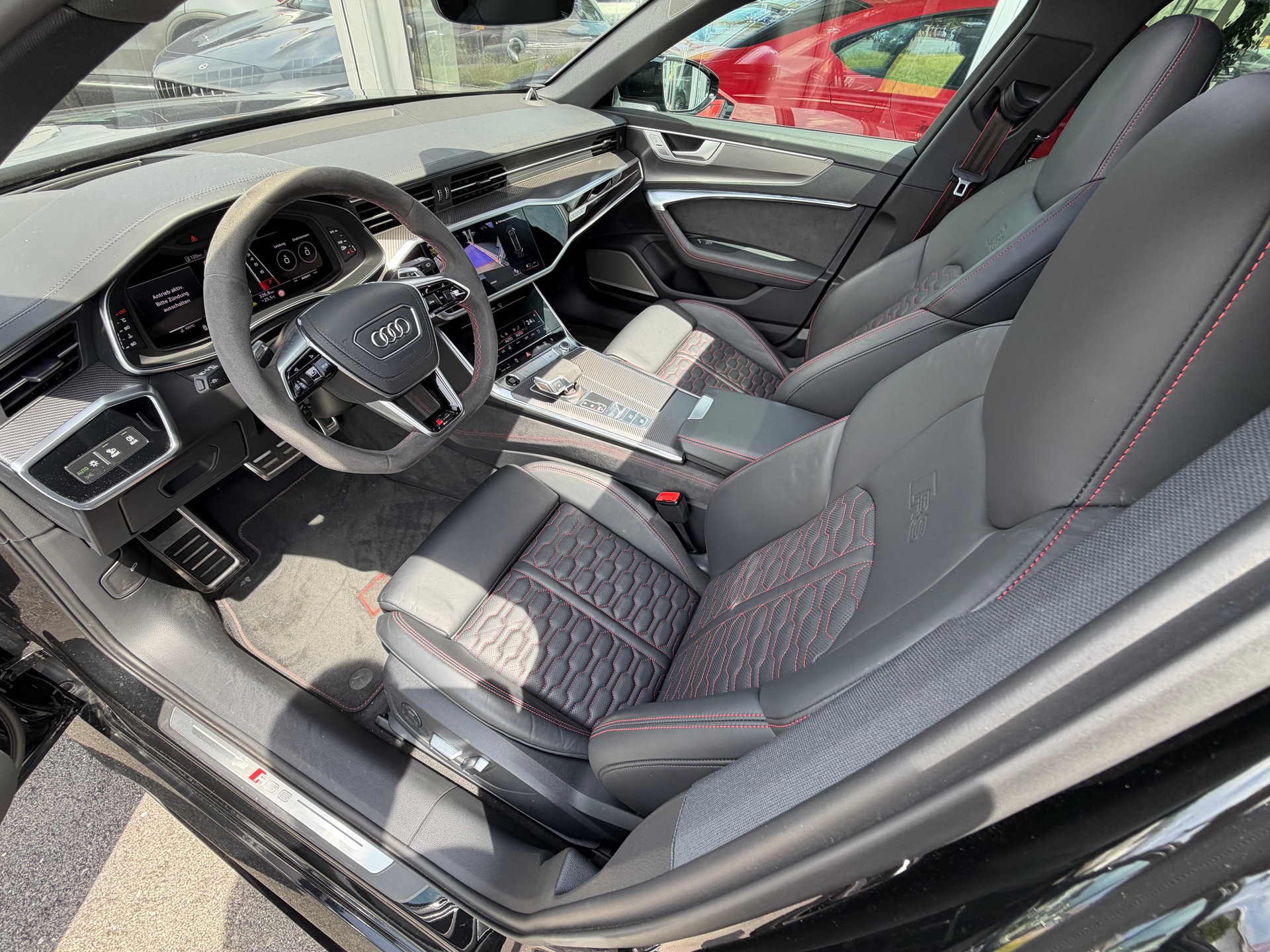 AUDI RS6 Avant 4.0 TFSI V8 quattro-image-18