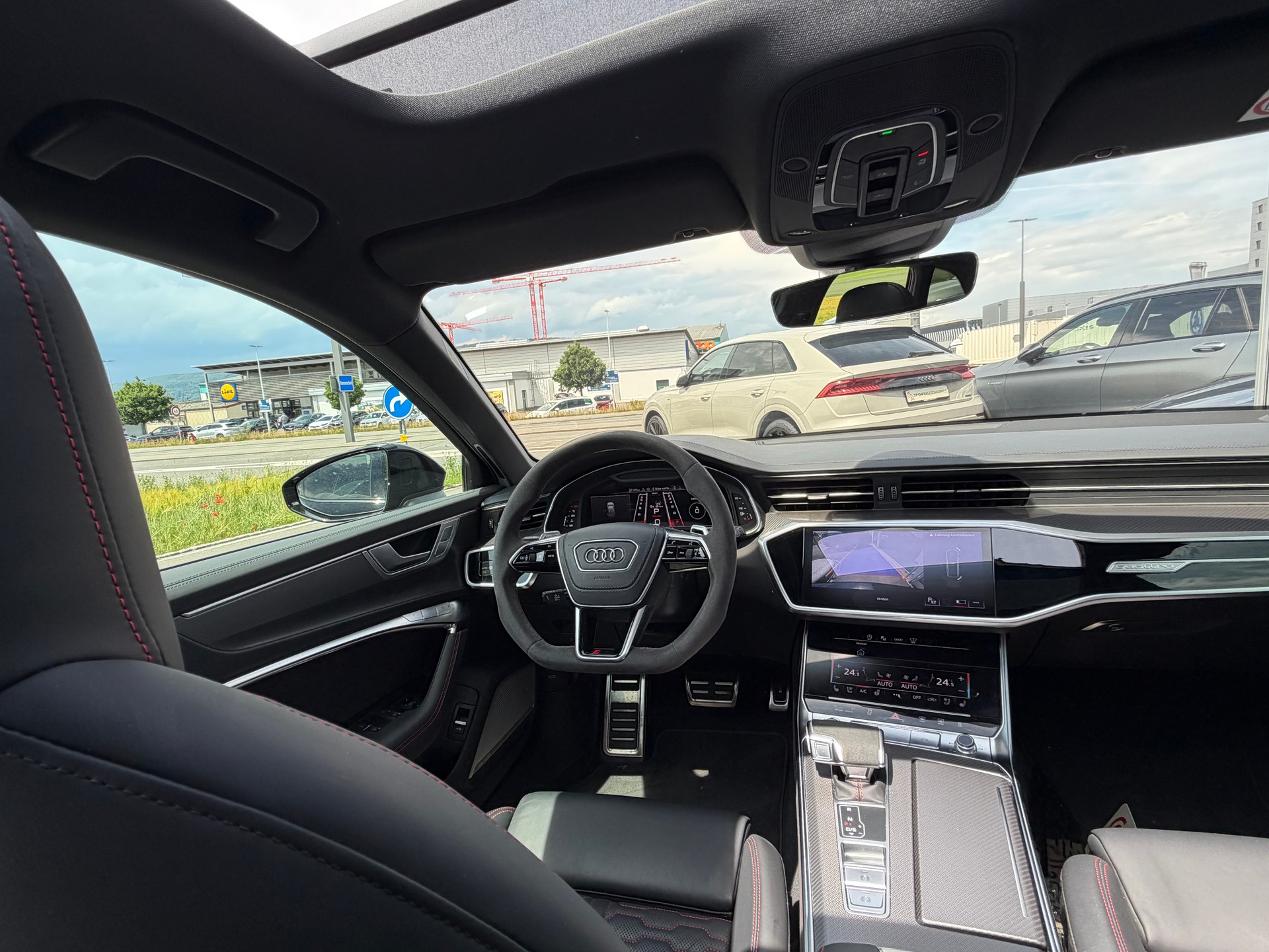 AUDI RS6 Avant 4.0 TFSI V8 quattro-image-15