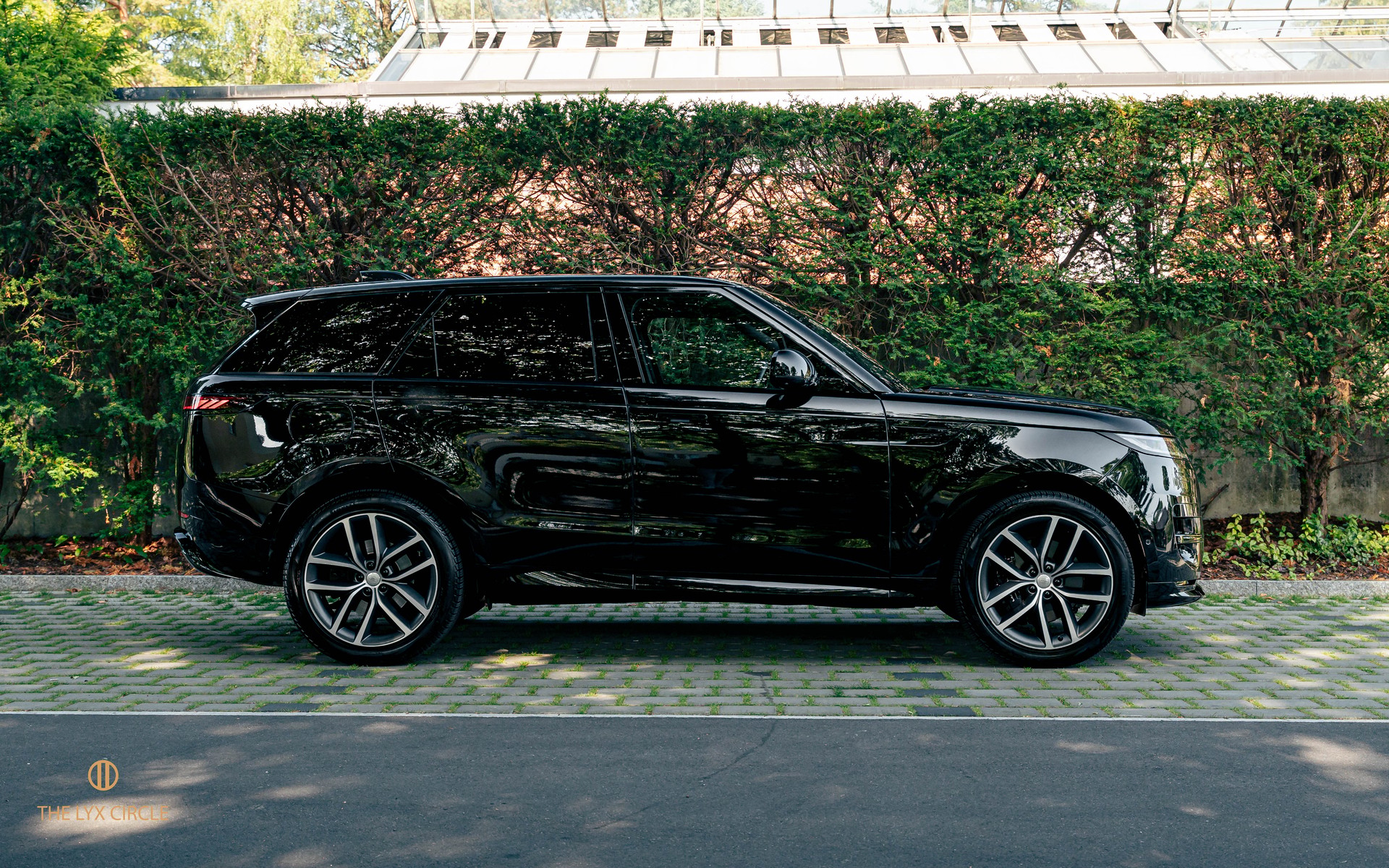 LAND ROVER Range Rover Sport D300 3.0 TD6 MHEV Dynamic HSE Automatic-image-3
