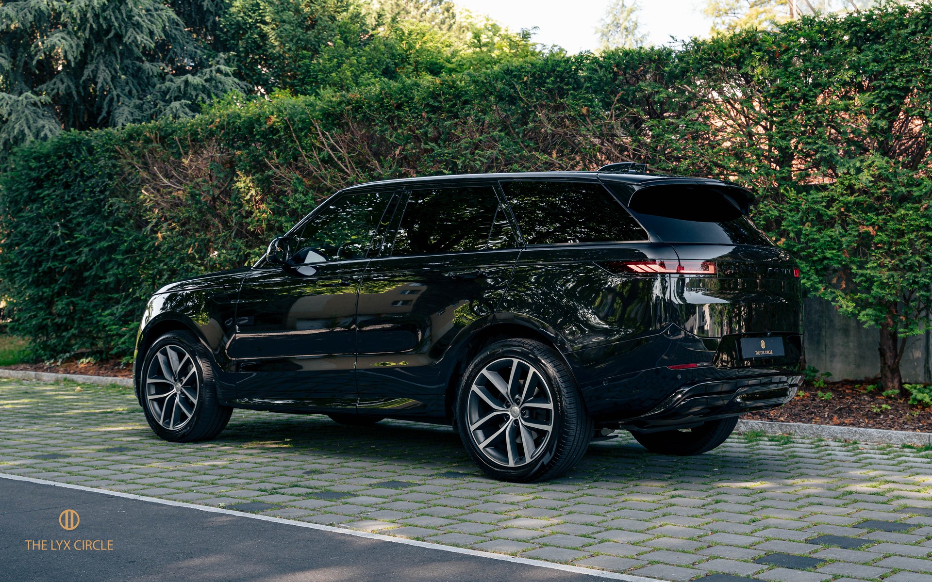 LAND ROVER Range Rover Sport D300 3.0 TD6 MHEV Dynamic HSE Automatic-image-6