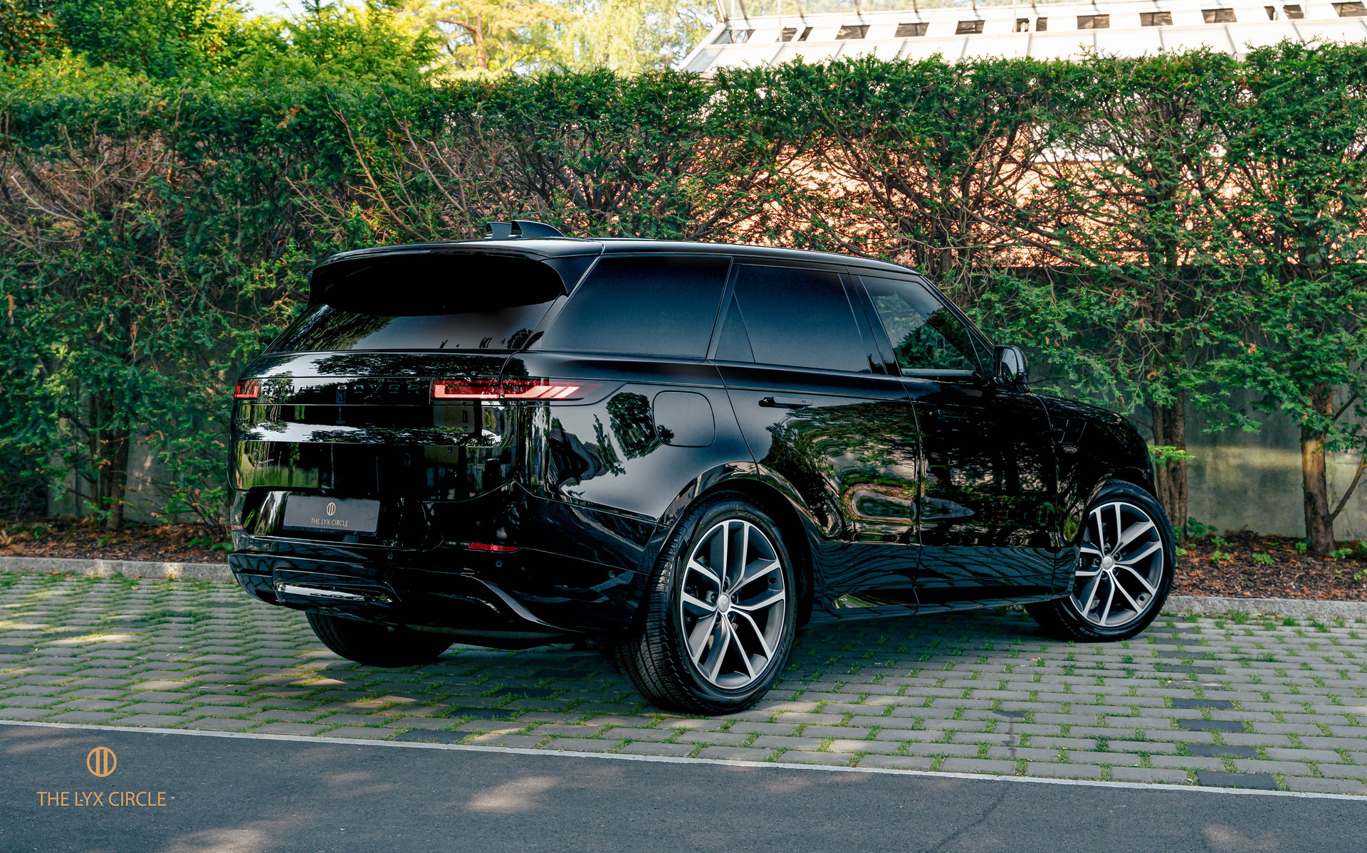 LAND ROVER Range Rover Sport D300 3.0 TD6 MHEV Dynamic HSE Automatic-image-4