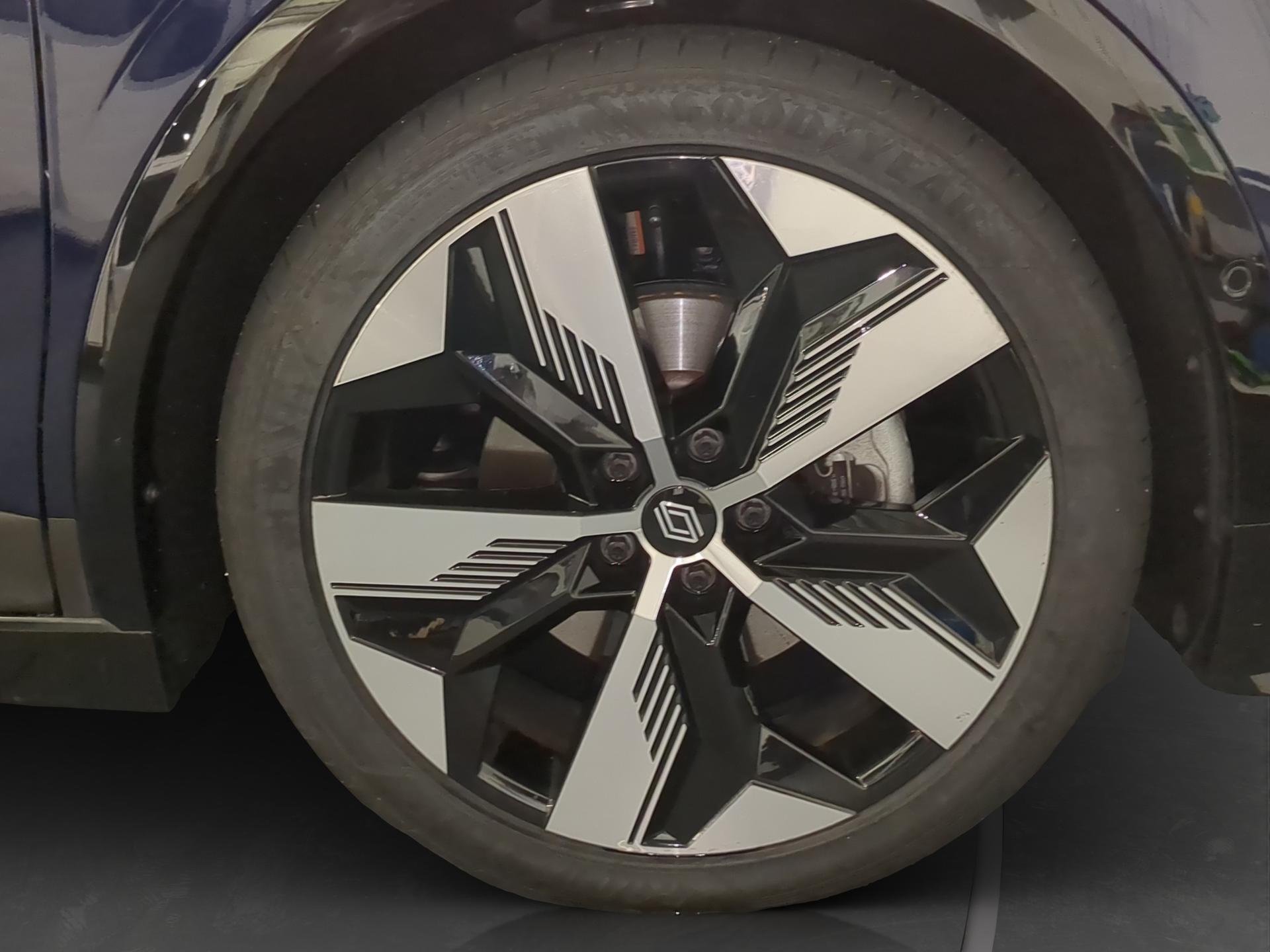 RENAULT Mégane E-TECH EV60 Techno-image-17
