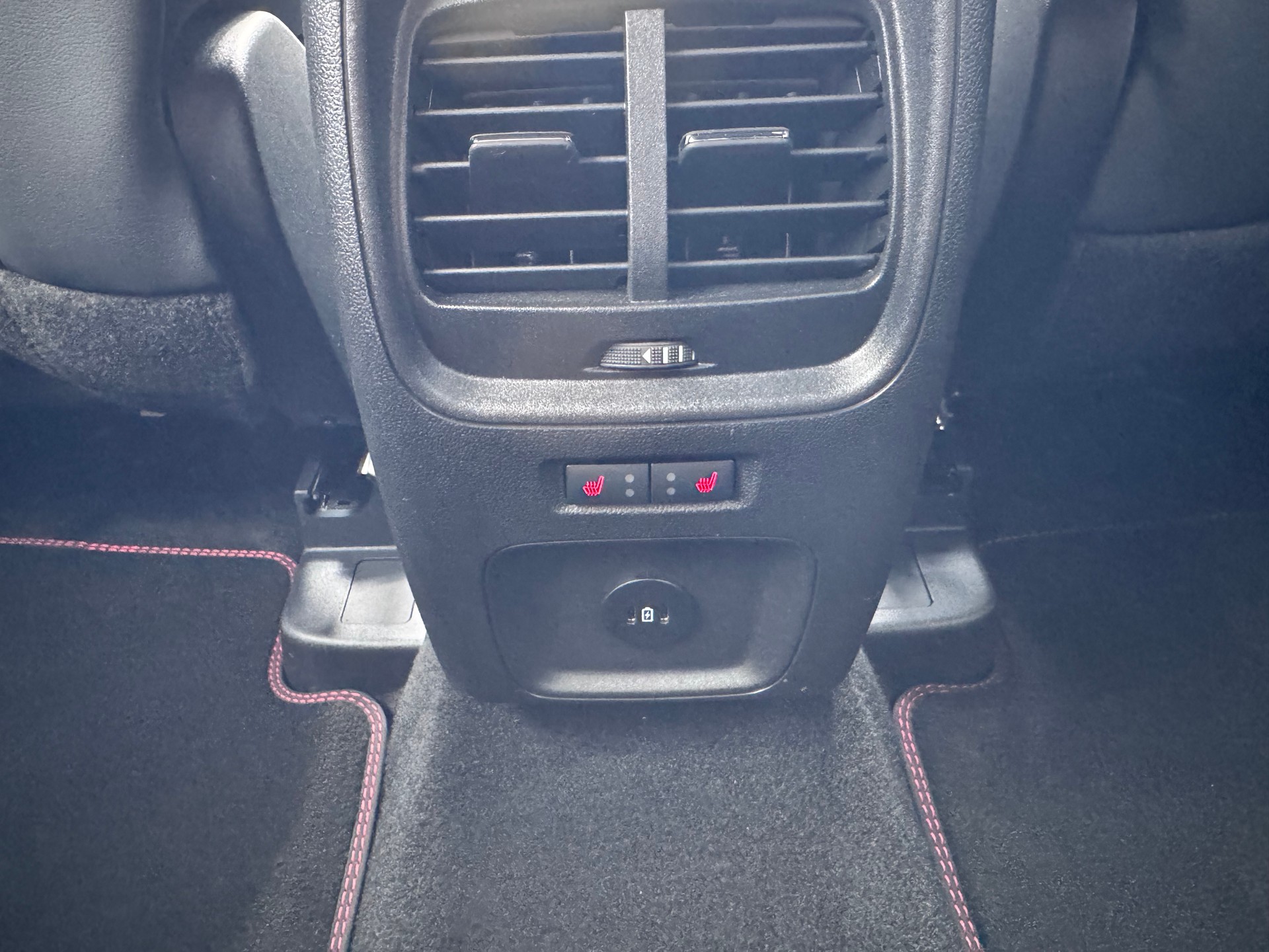 FORD Kuga 2.5 PHEV ST-Line X FWD+LED Scheinwerfer+Navigation+Bluetooth+Rückfahrkamera+Sitz-/Lenkradheizung+ACC+Fahrassistenz+-image-16