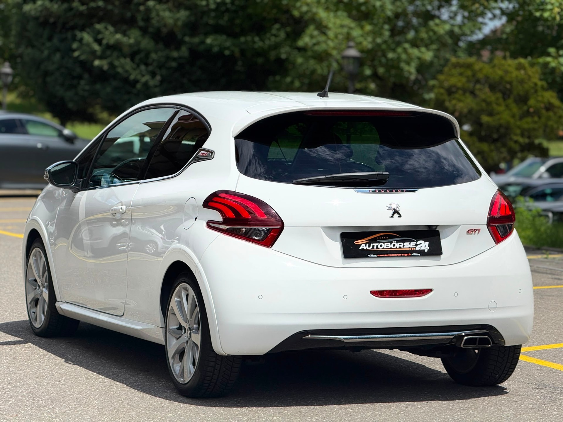 PEUGEOT 208 1.6 Turbo GTi-showroom-element-3