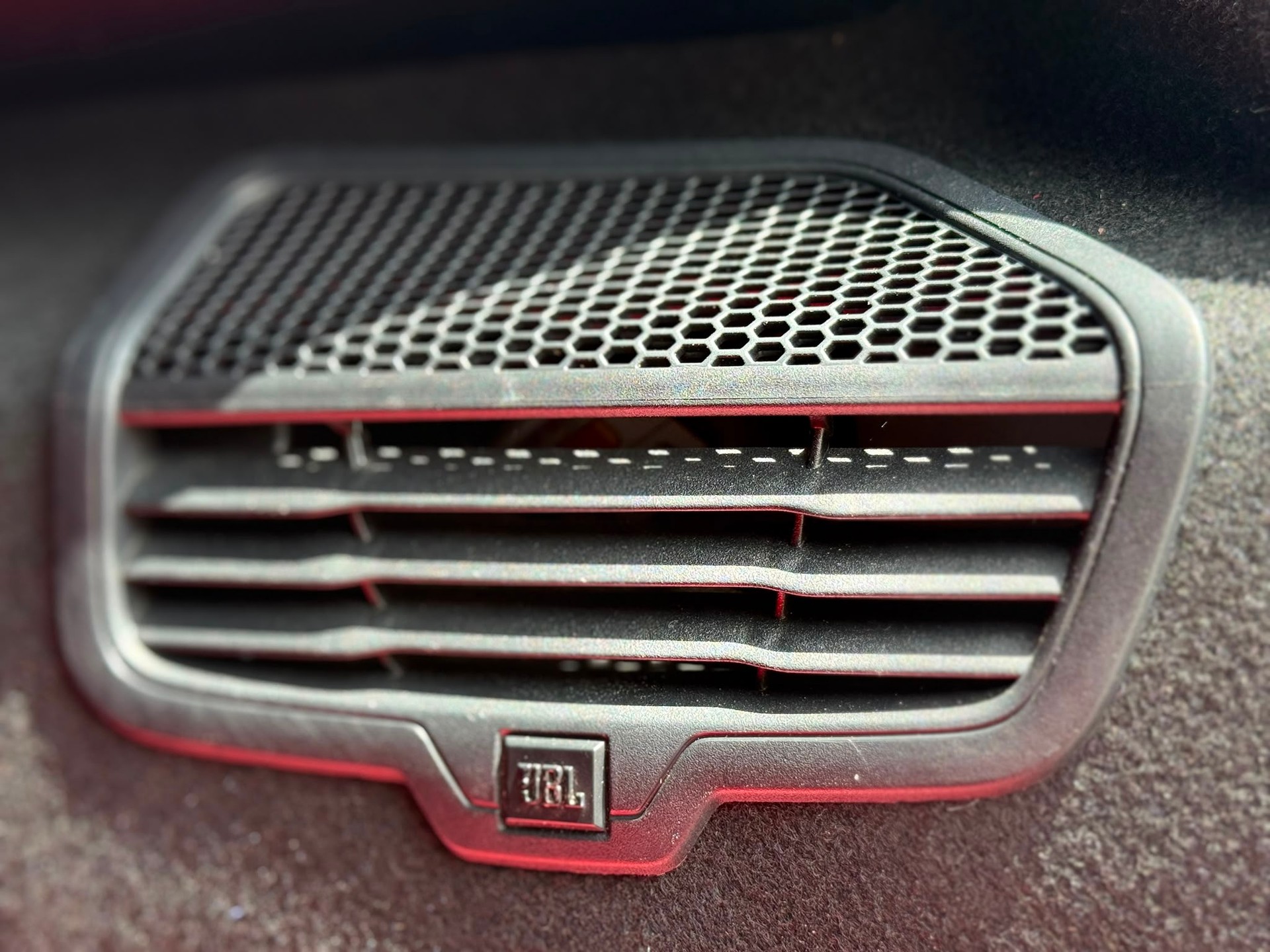 PEUGEOT 208 1.6 Turbo GTi-image-14