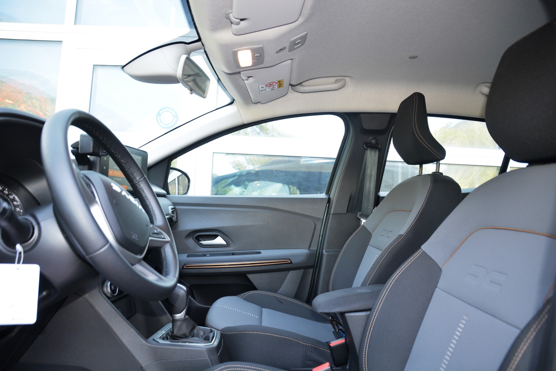 DACIA Sandero Stepway TCe 90 Extreme+ CVT-image-14