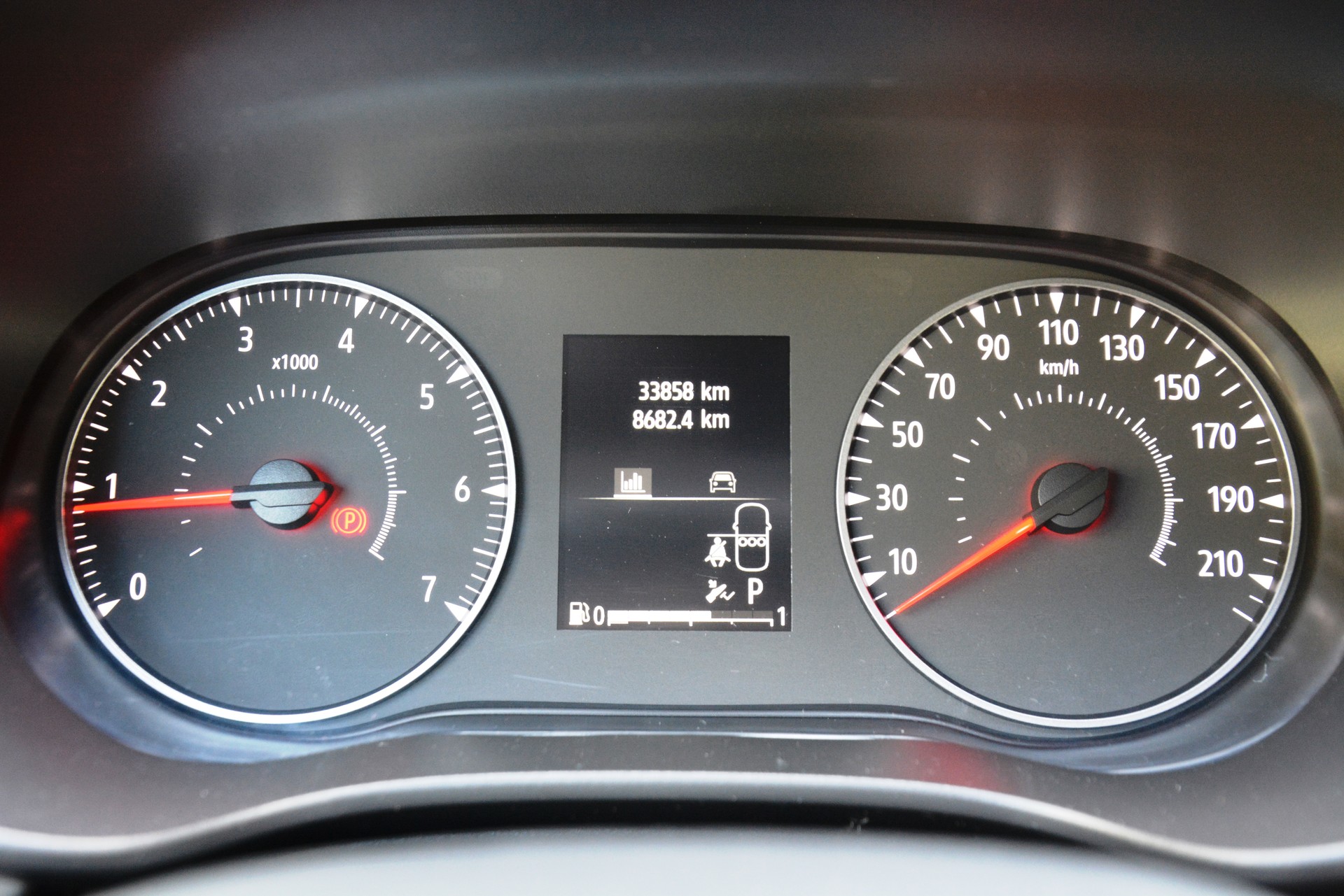 DACIA Sandero Stepway TCe 90 Extreme+ CVT-image-5