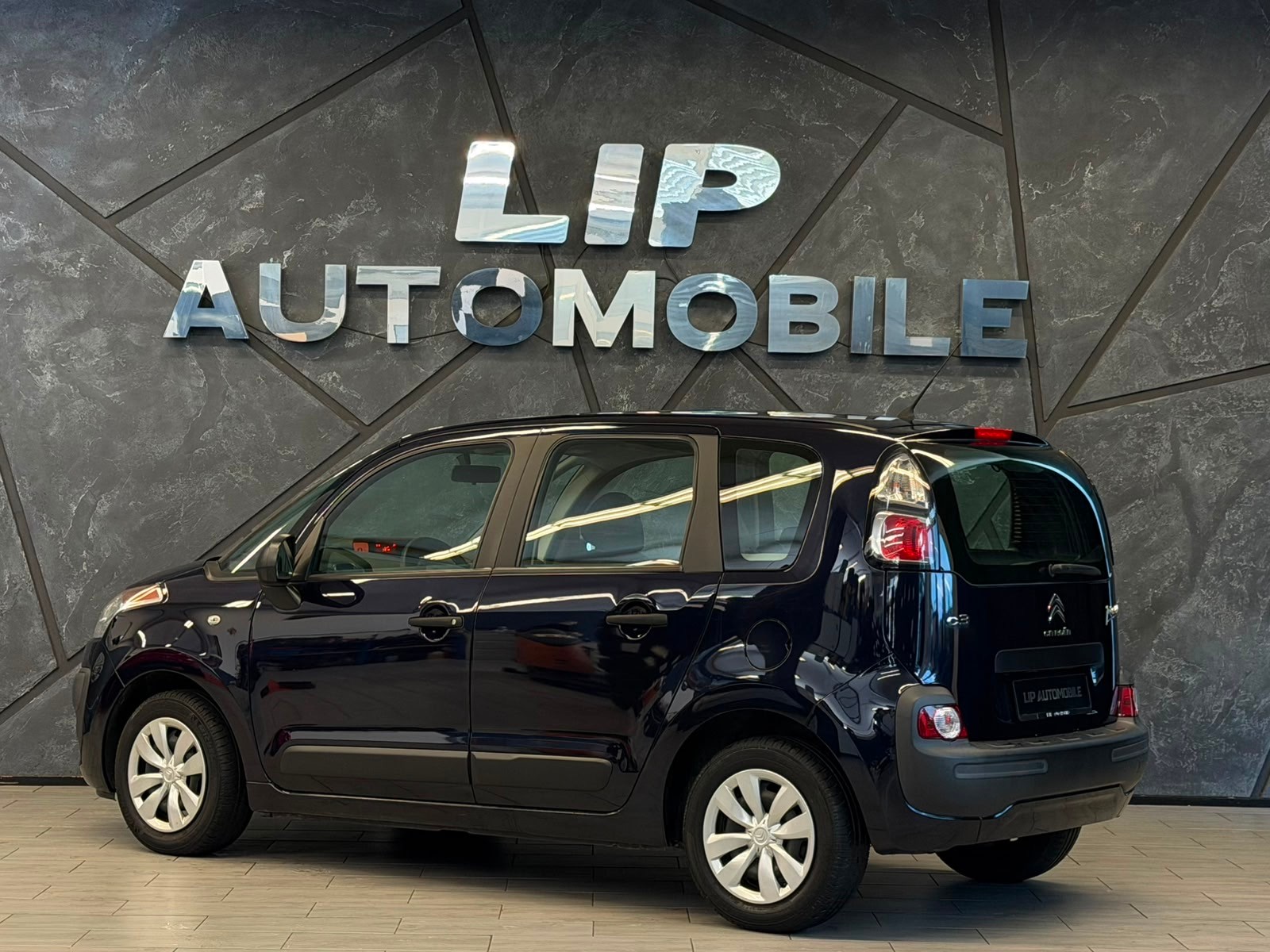 CITROEN C3 Picasso 1.4i 16V Attraction-image-7