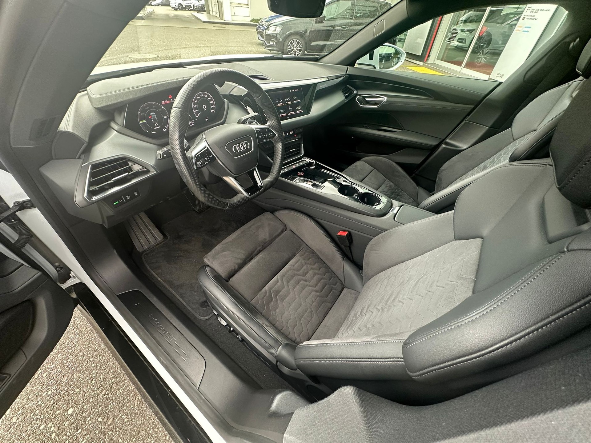 AUDI e-tron GT quattro-image-13