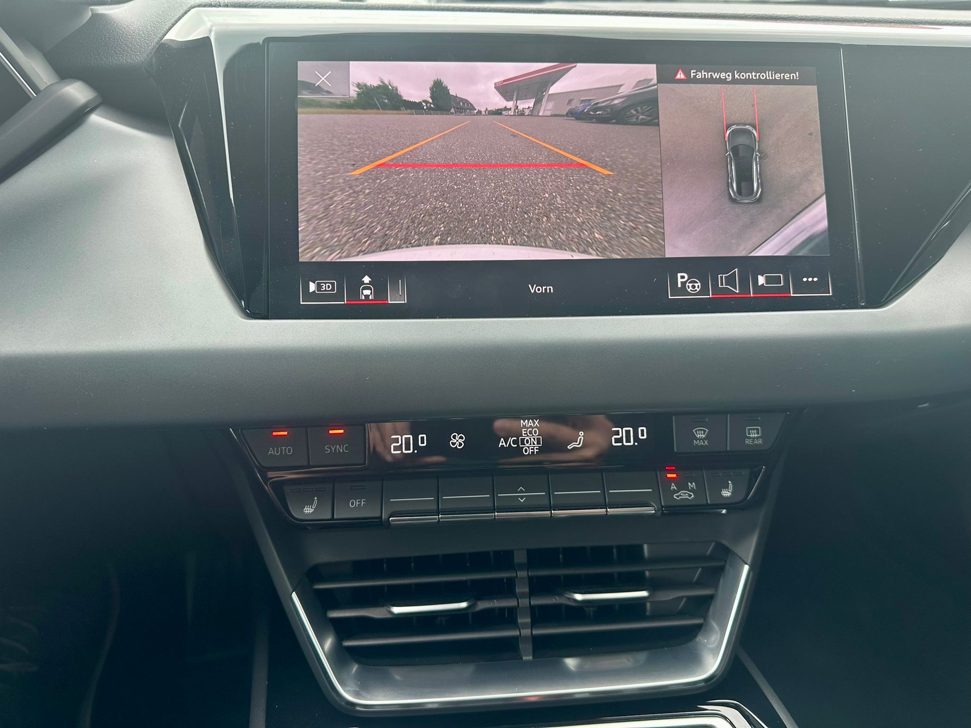 AUDI e-tron GT quattro-image-22