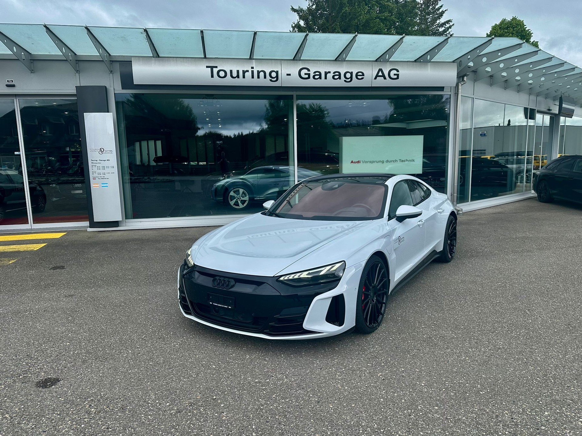 AUDI e-tron GT quattro