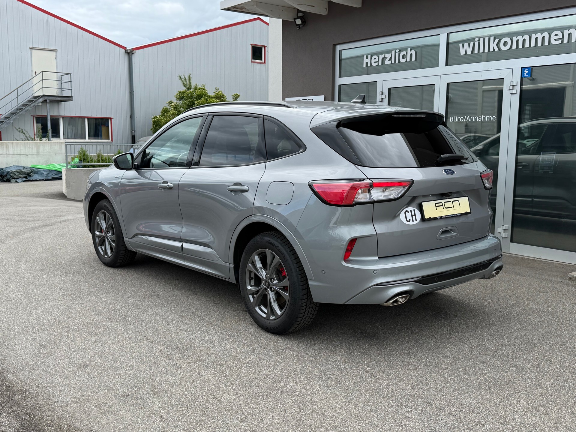 FORD Kuga 2.5 FHEV ST-Line X 4WD-showroom-element-3
