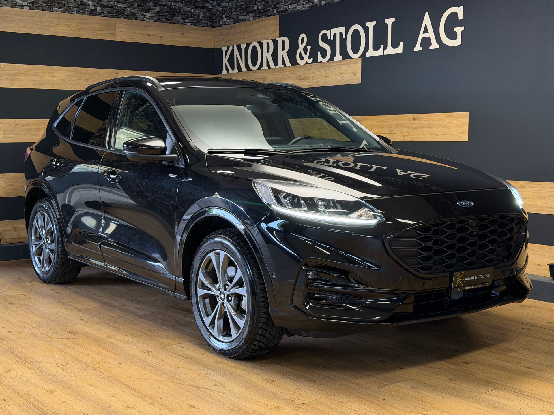 FORD Kuga 2.5 PHEV ST-Line 2WD-showroom-element-1