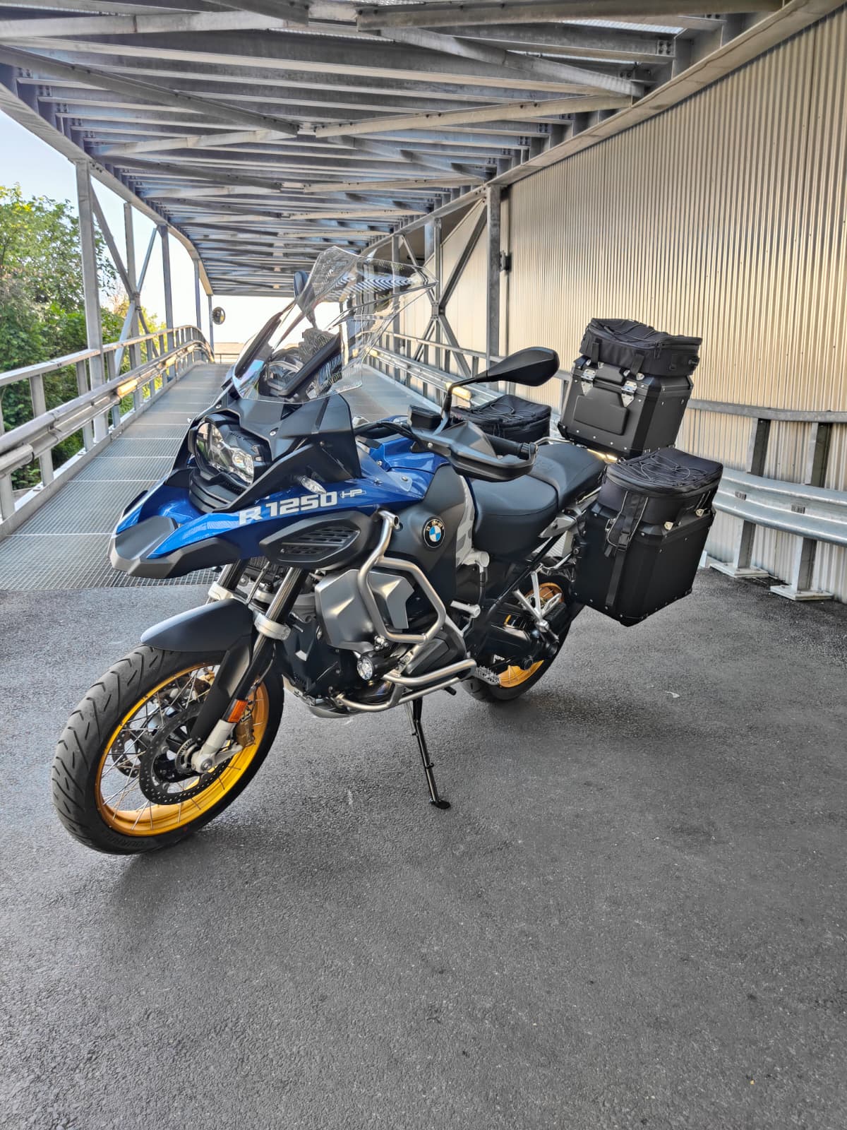 BMW R 1250 GS Adventure ABS-image-2