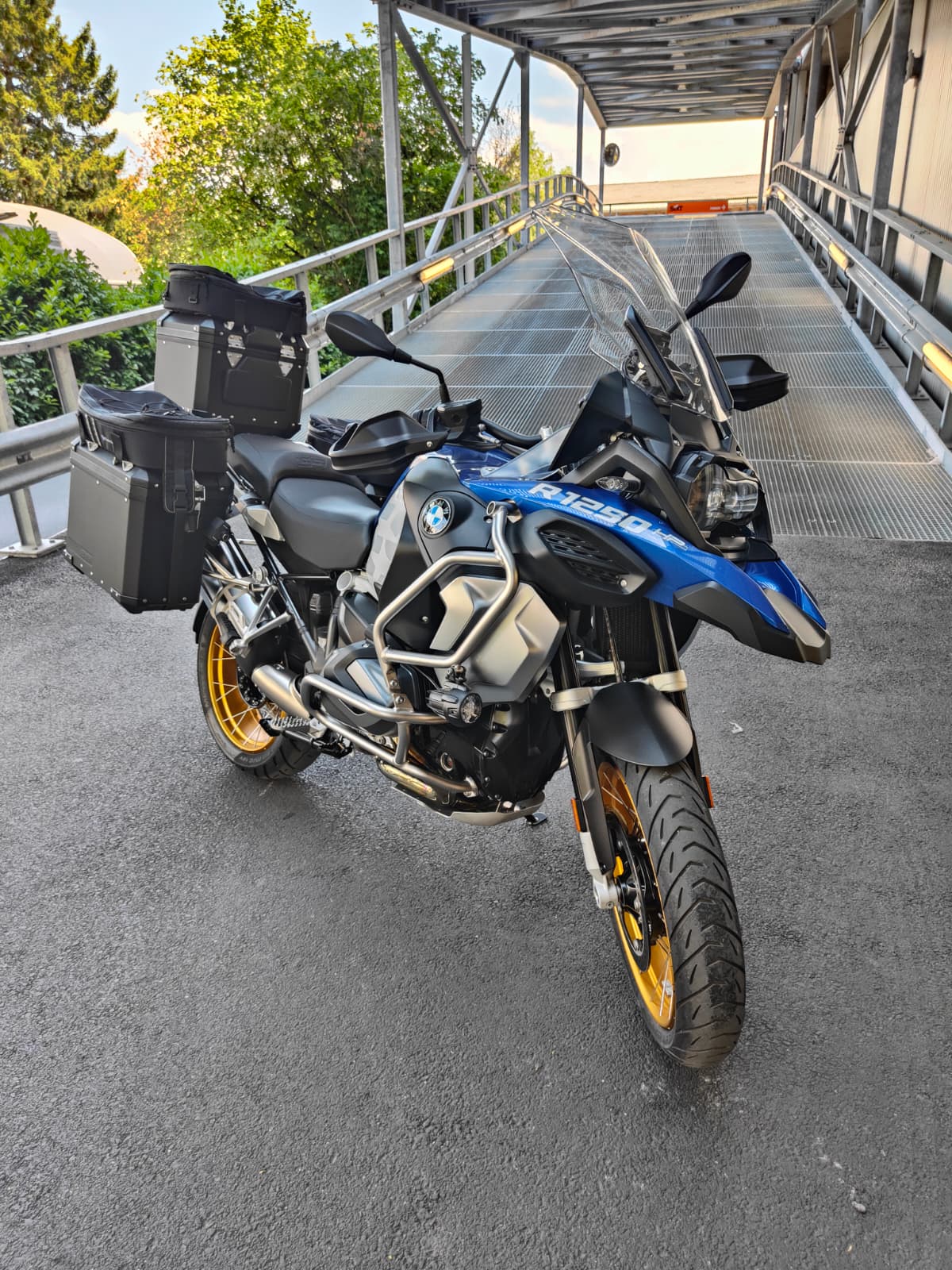 BMW R 1250 GS Adventure ABS-image-0