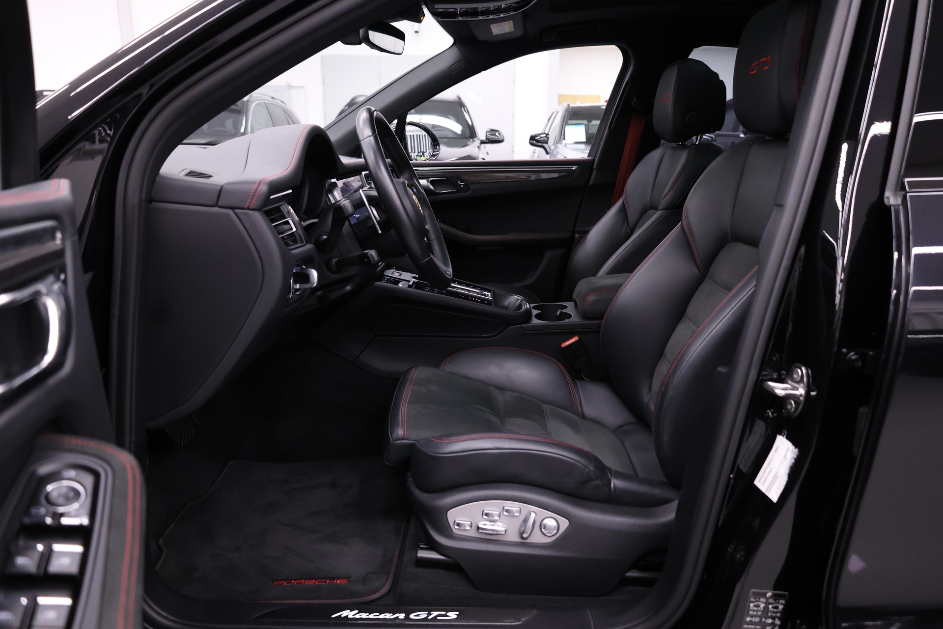 PORSCHE Macan 2.9 V6 GTS-image-13