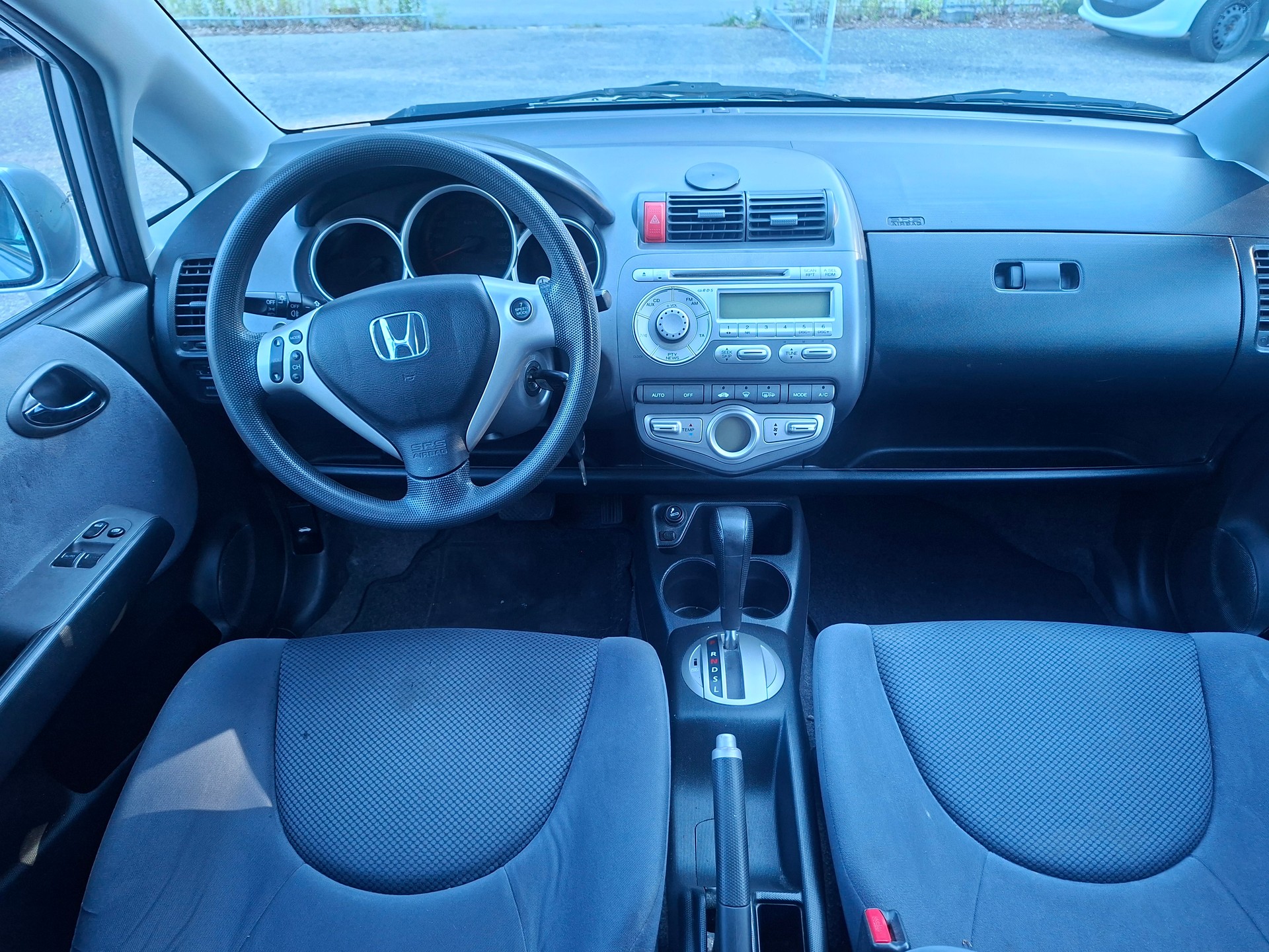 HONDA Jazz 1.4i LS-image-6