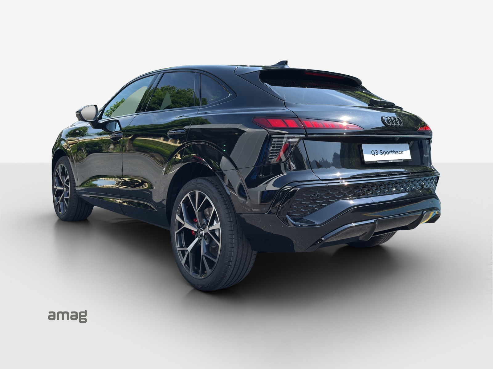 AUDI Q3 Sportback TFSI quattro 195 kW S tronic-showroom-element-2