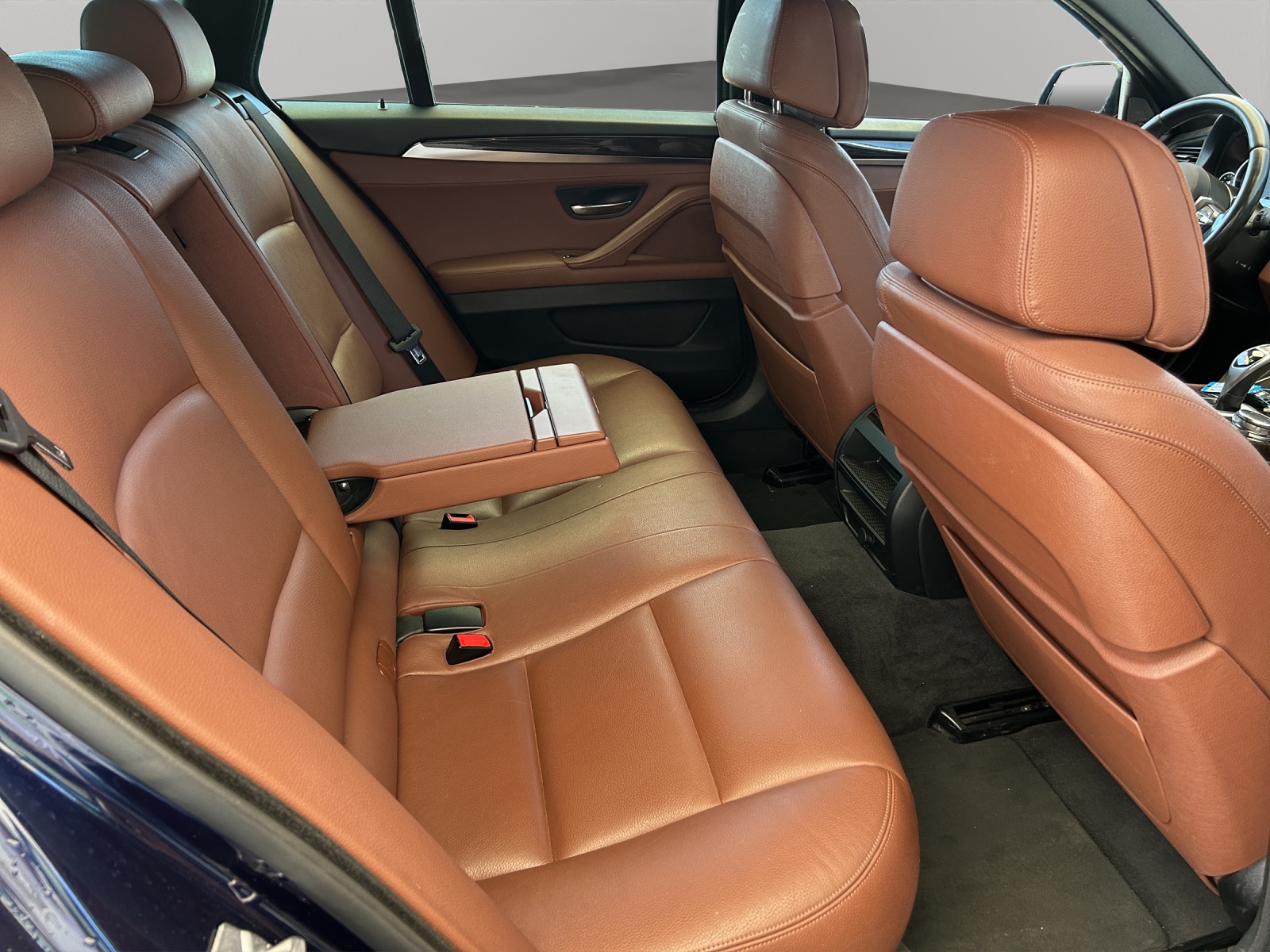 BMW 535d Touring xDrive Luxury Line Steptronic-image-15
