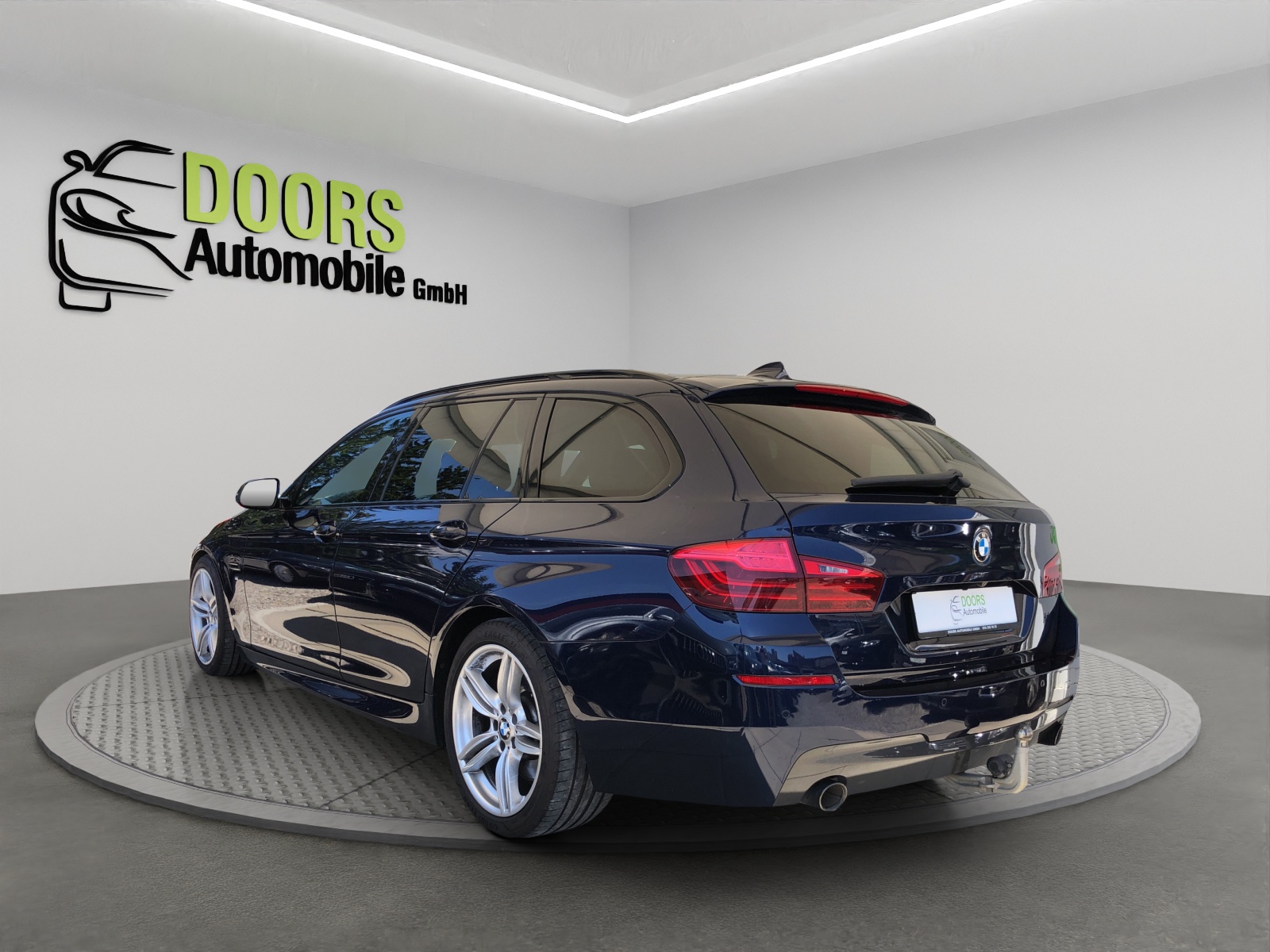 BMW 535d Touring xDrive Luxury Line Steptronic-image-5