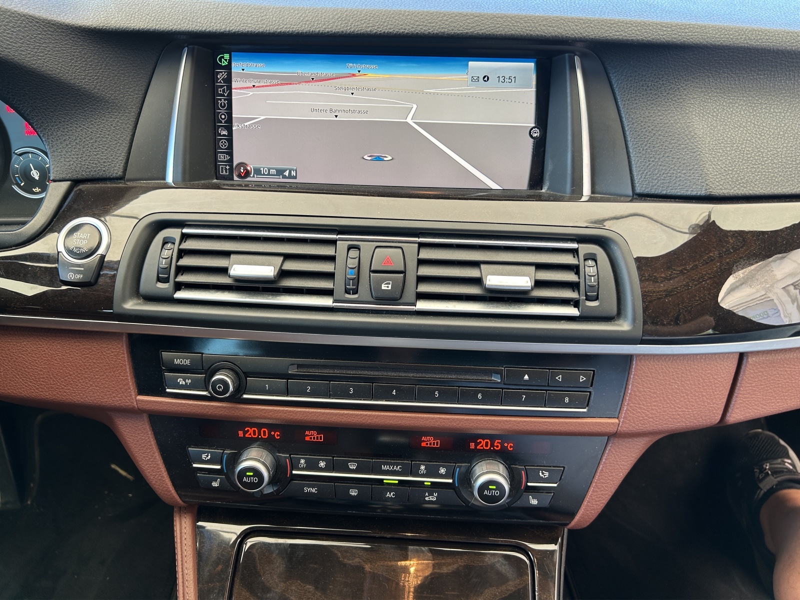 BMW 535d Touring xDrive Luxury Line Steptronic-image-18