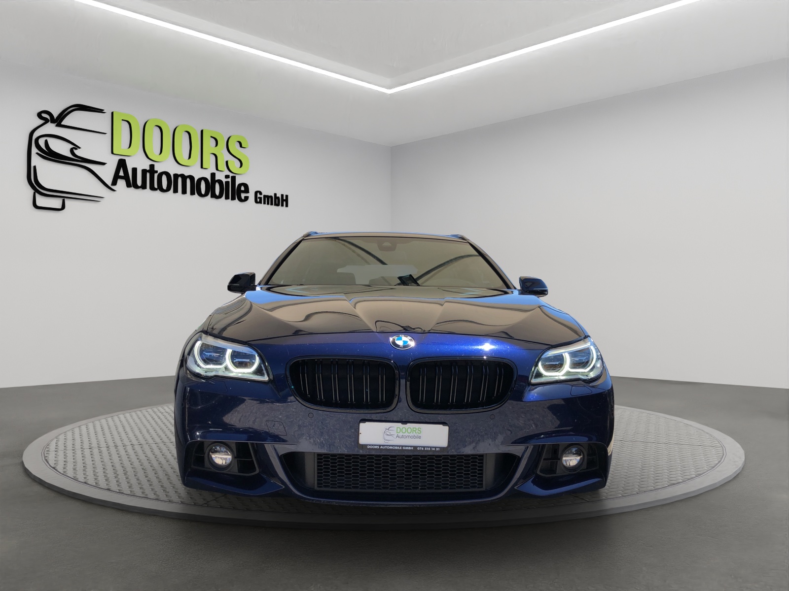 BMW 535d Touring xDrive Luxury Line Steptronic-showroom-element-1