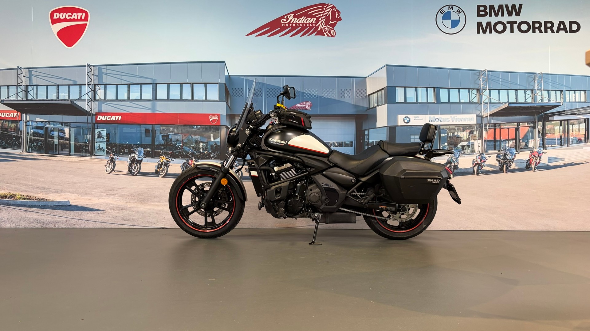 KAWASAKI Vulcan S ABS-showroom-element-1
