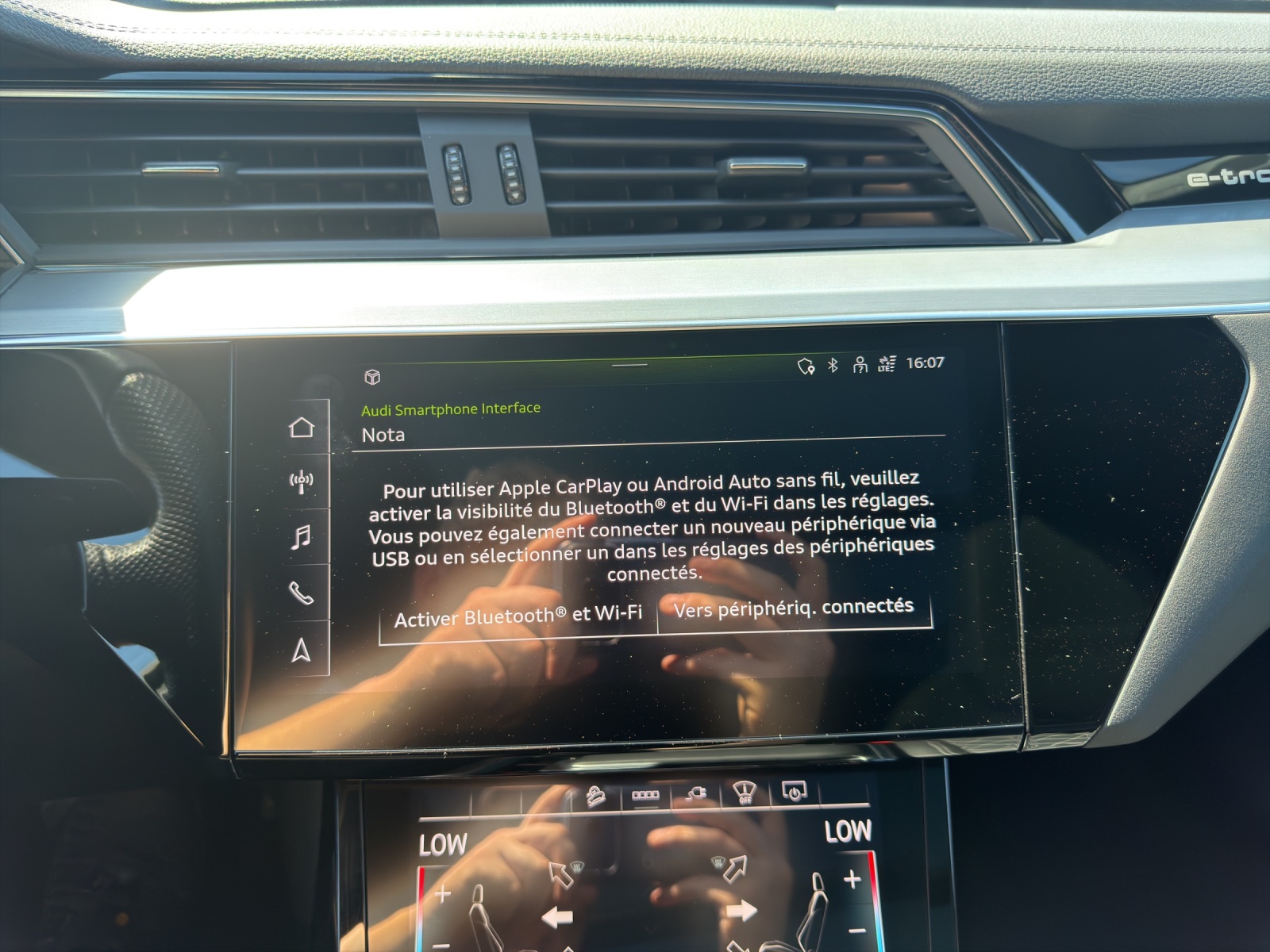 AUDI e-tron 55 S Line quattro-image-12