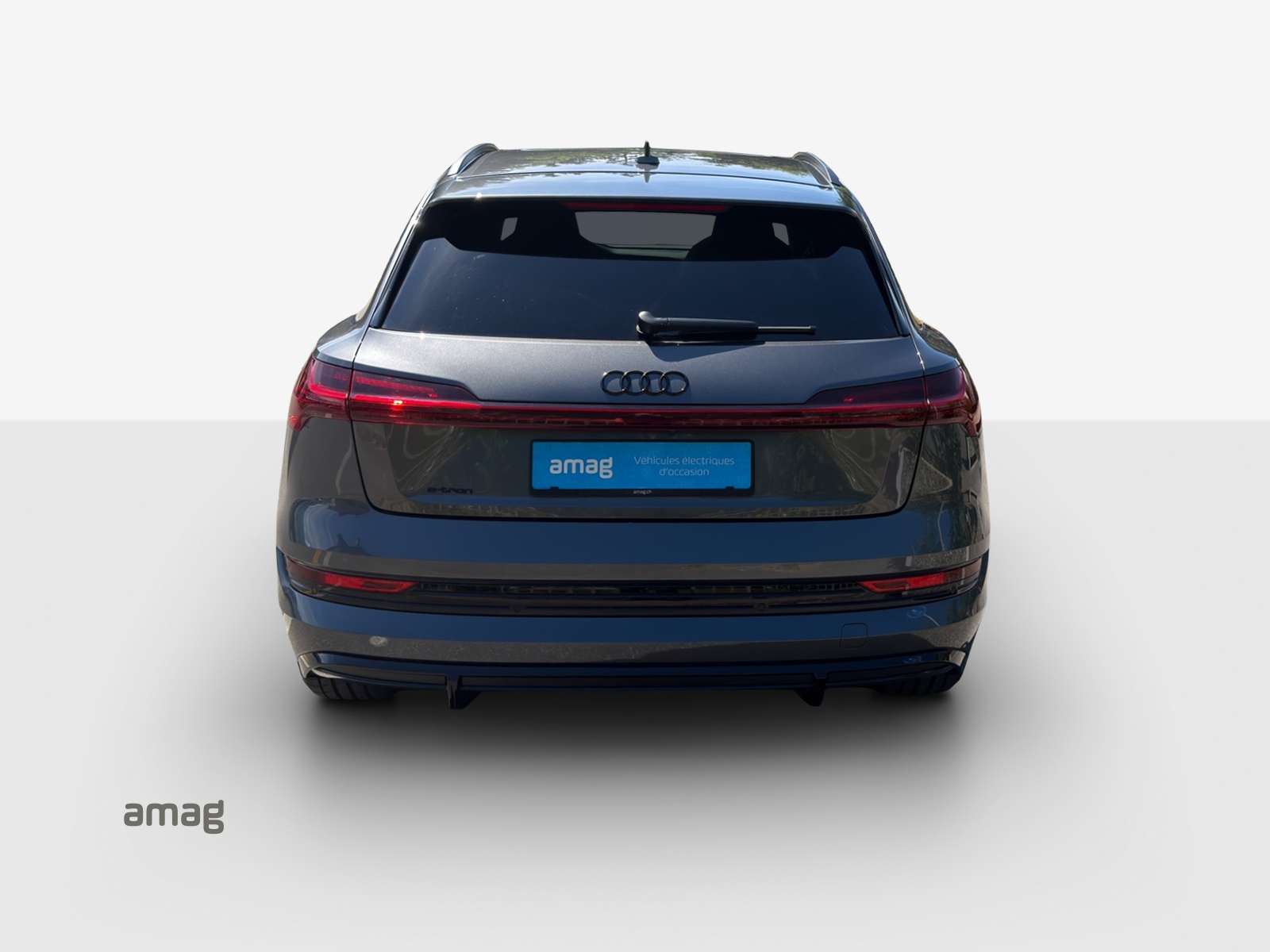 AUDI e-tron 55 S Line quattro-image-3