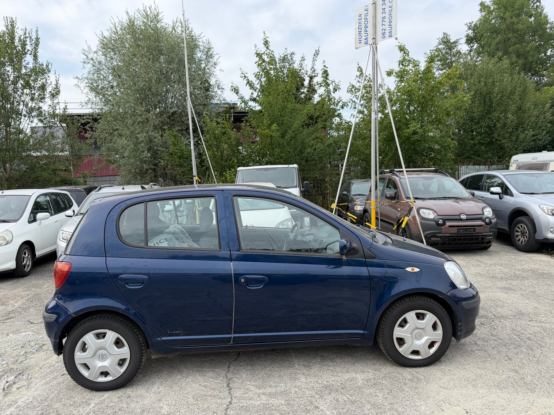 TOYOTA Yaris 1.3 Linea Sol-image-3