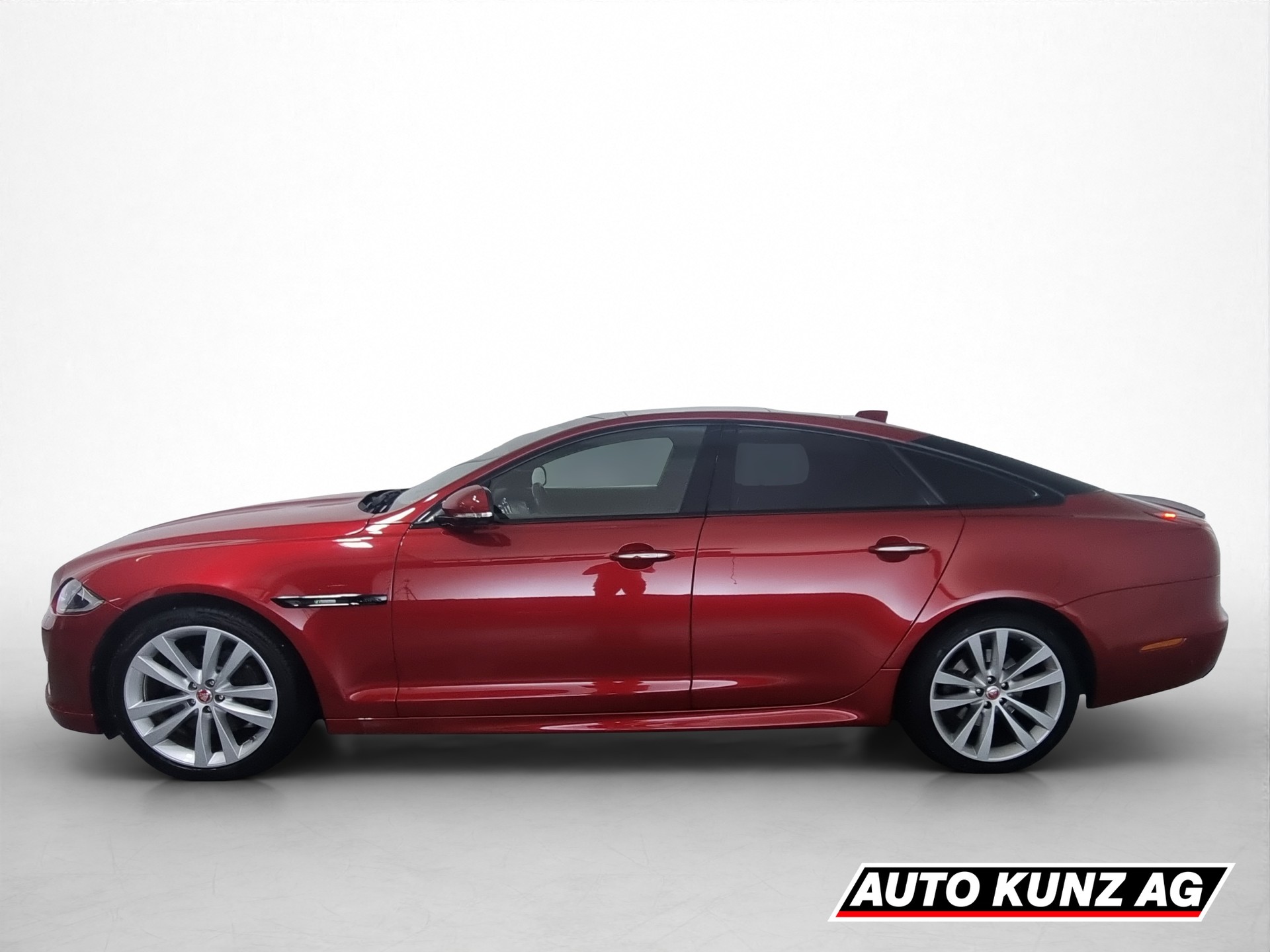 JAGUAR XJ R-Sport 3.0 V6 AWD-showroom-element-2