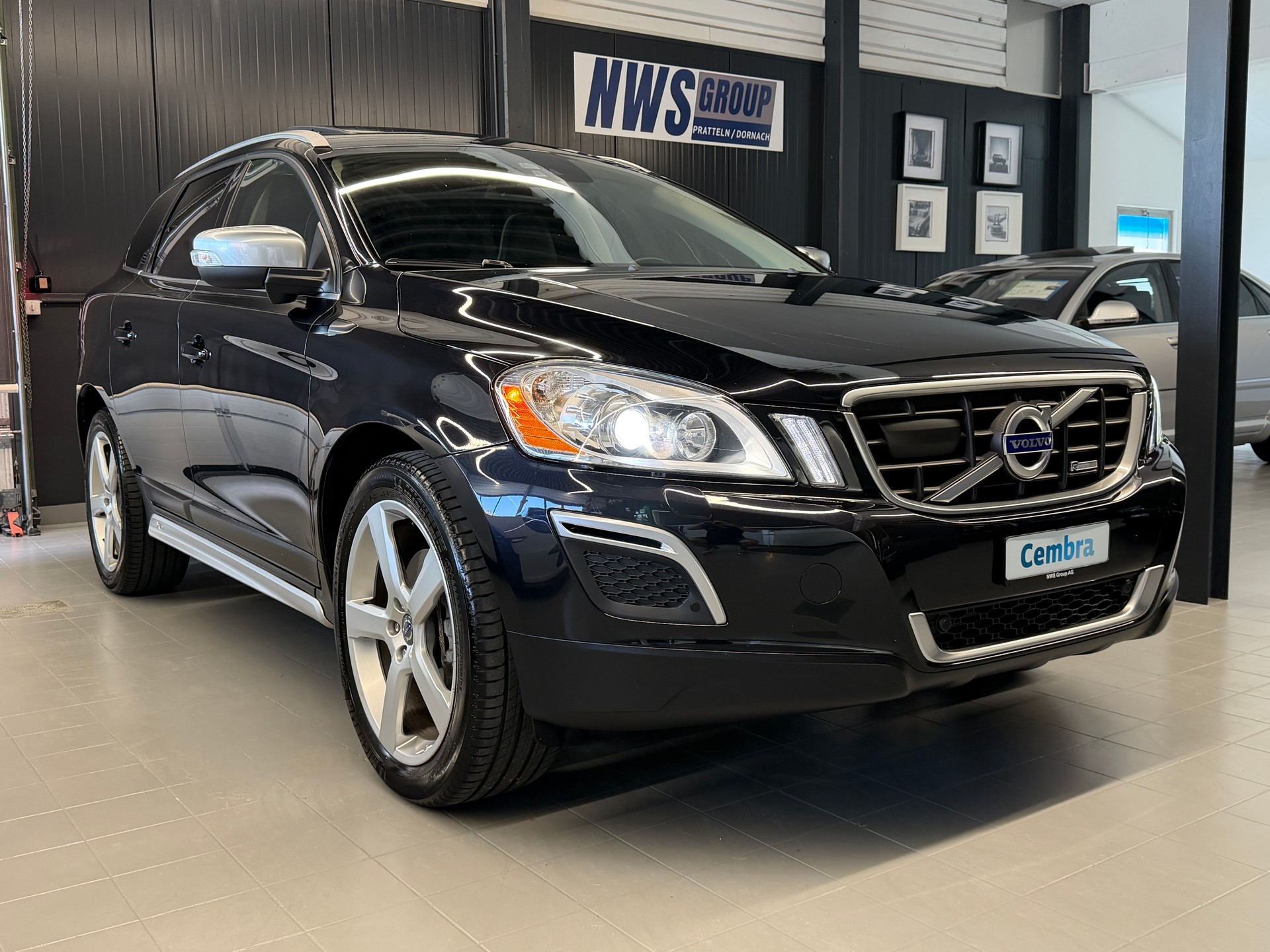 VOLVO XC60 D5 AWD R-Design 215 PS 4x4 Geartronic