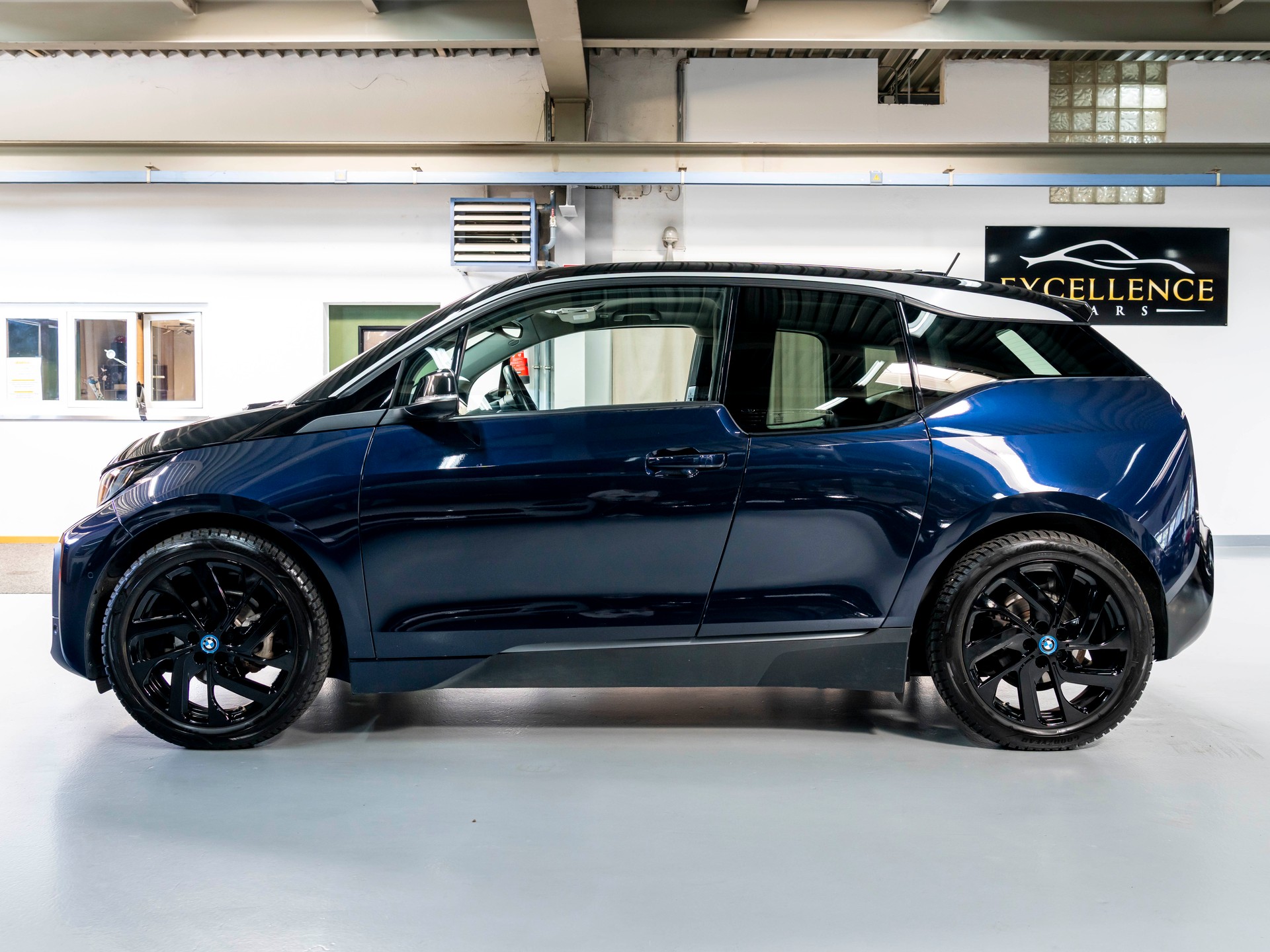 BMW i3 (94Ah) Range Extender (REX)-showroom-element-3