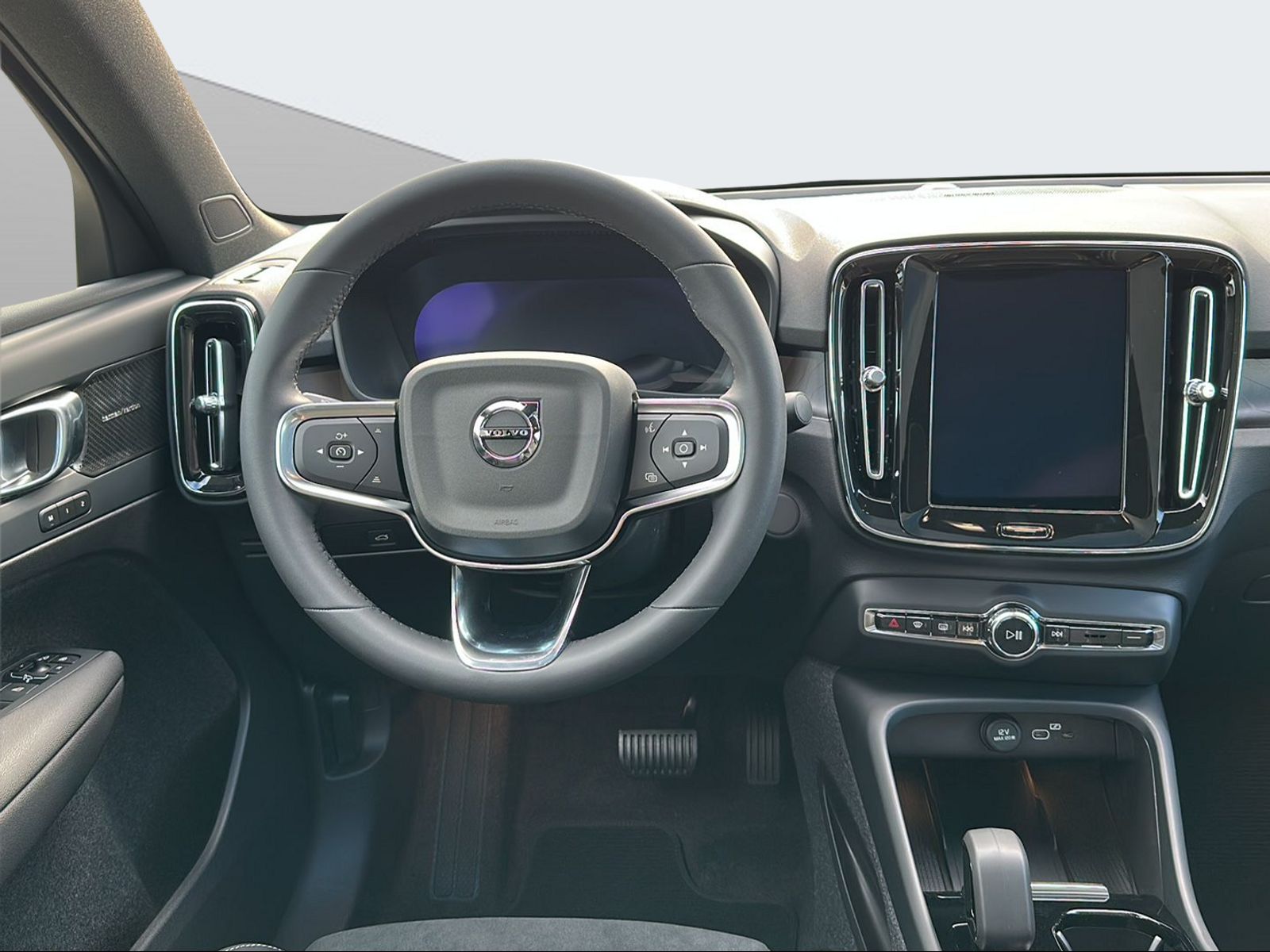 VOLVO C40 E80 Ultimate AWD-image-12