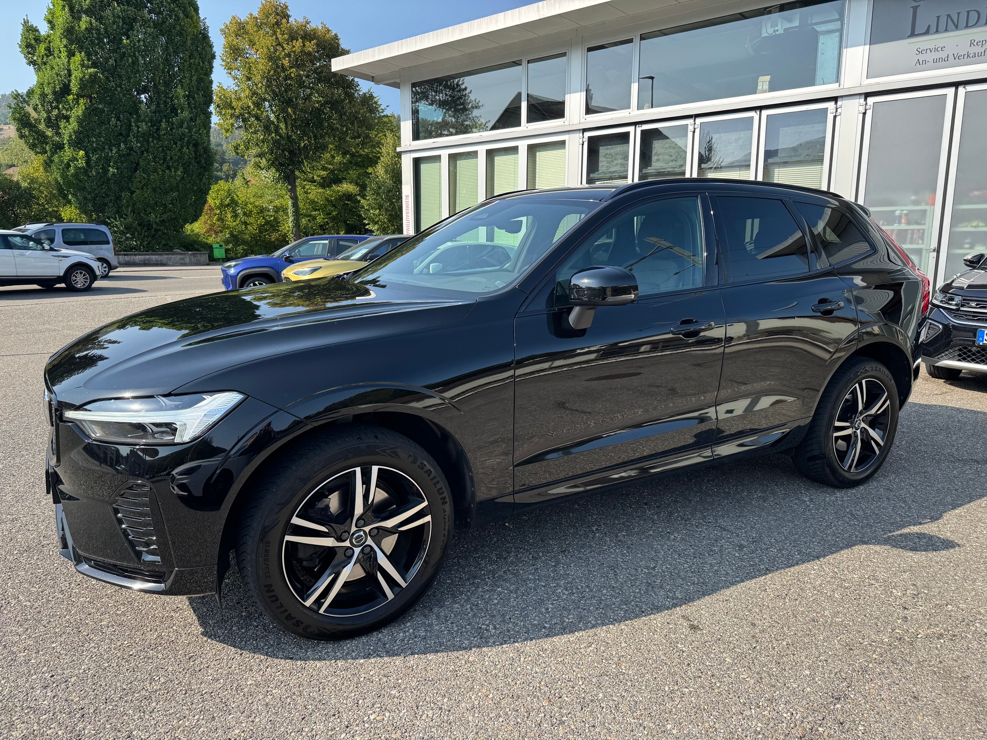 VOLVO XC60 B4 Diesel Mild Hybrid AWD R-Design Geartronic-image-6