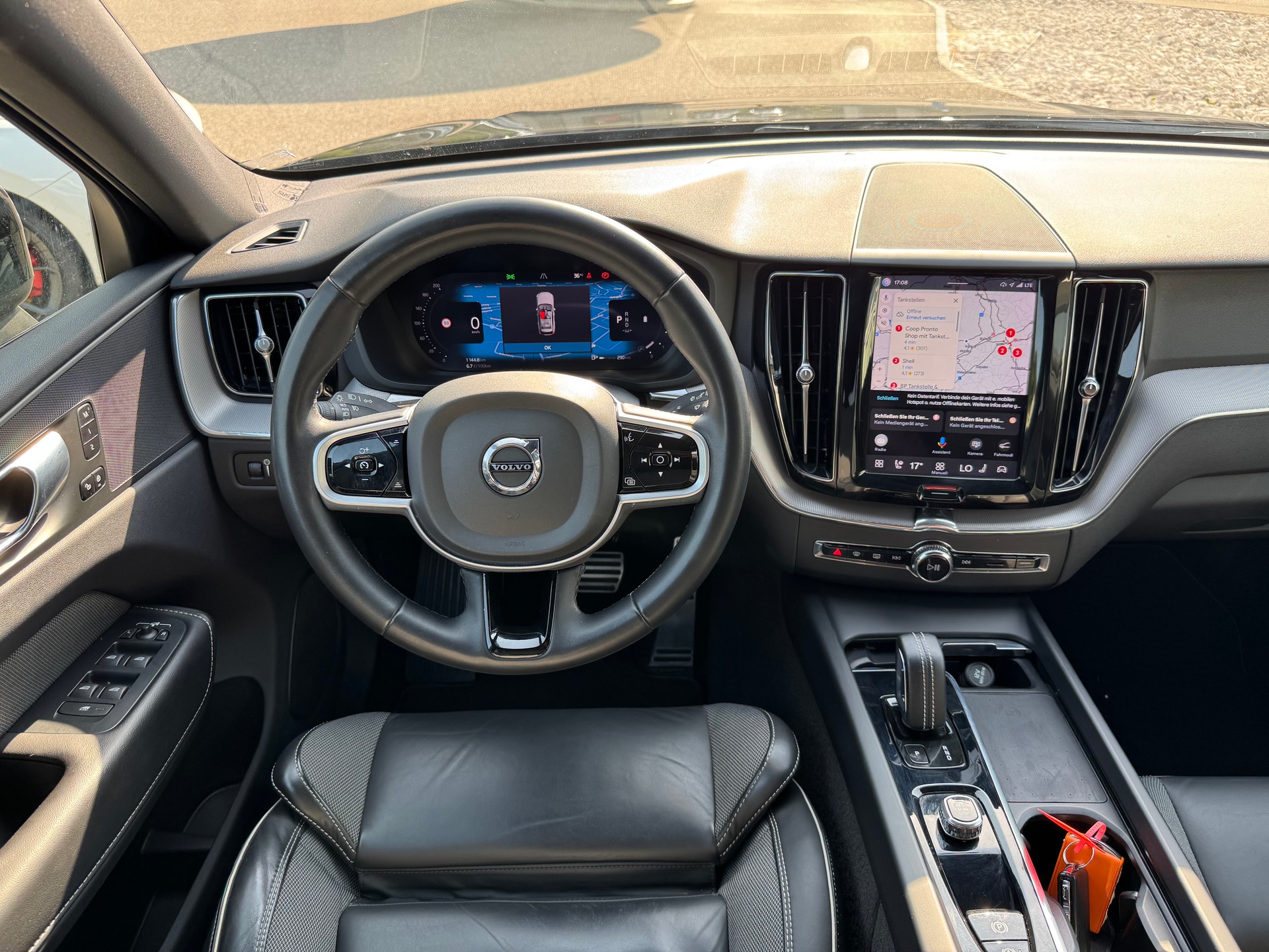 VOLVO XC60 B4 Diesel Mild Hybrid AWD R-Design Geartronic-image-22