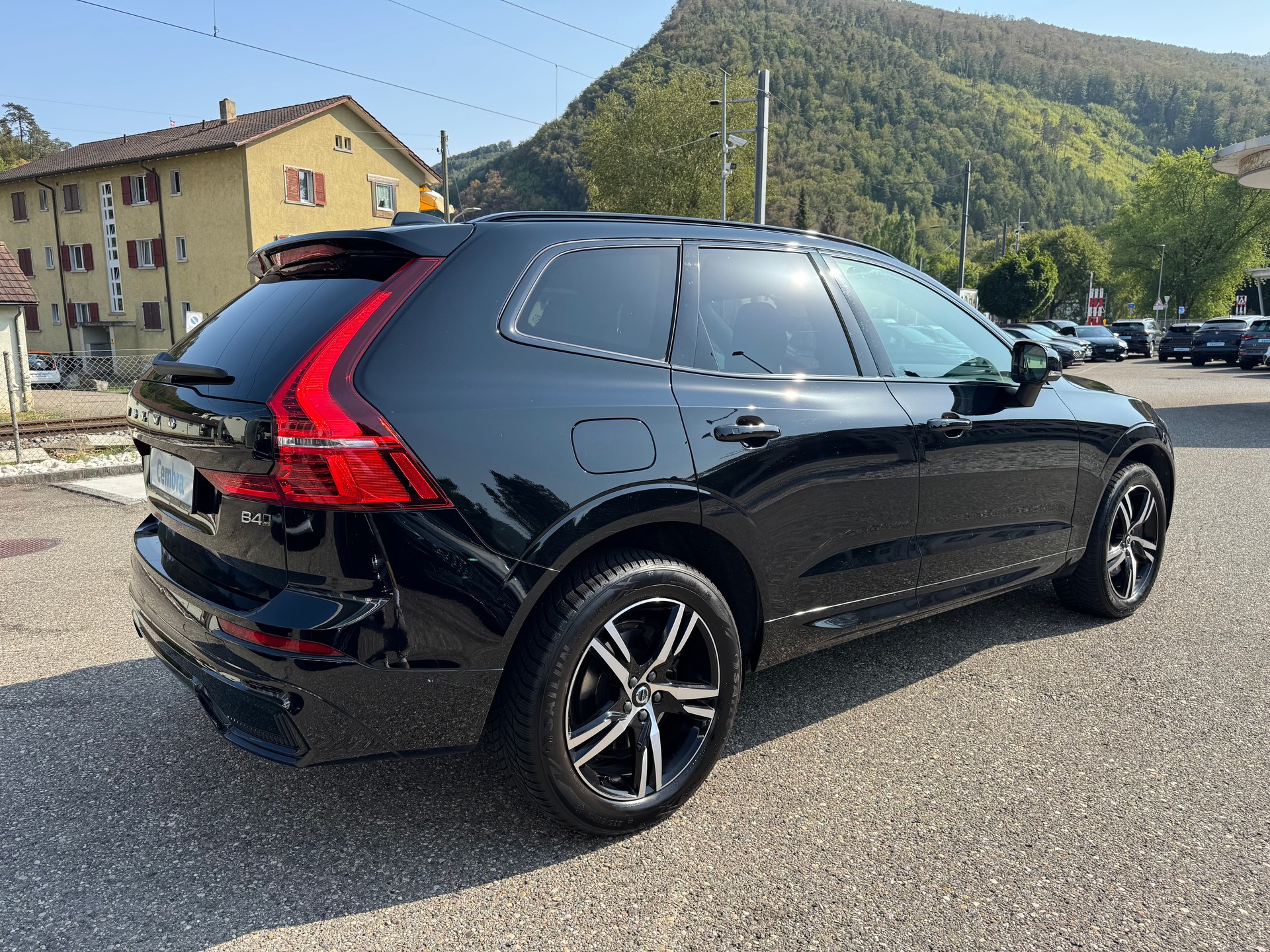 VOLVO XC60 B4 Diesel Mild Hybrid AWD R-Design Geartronic-image-11