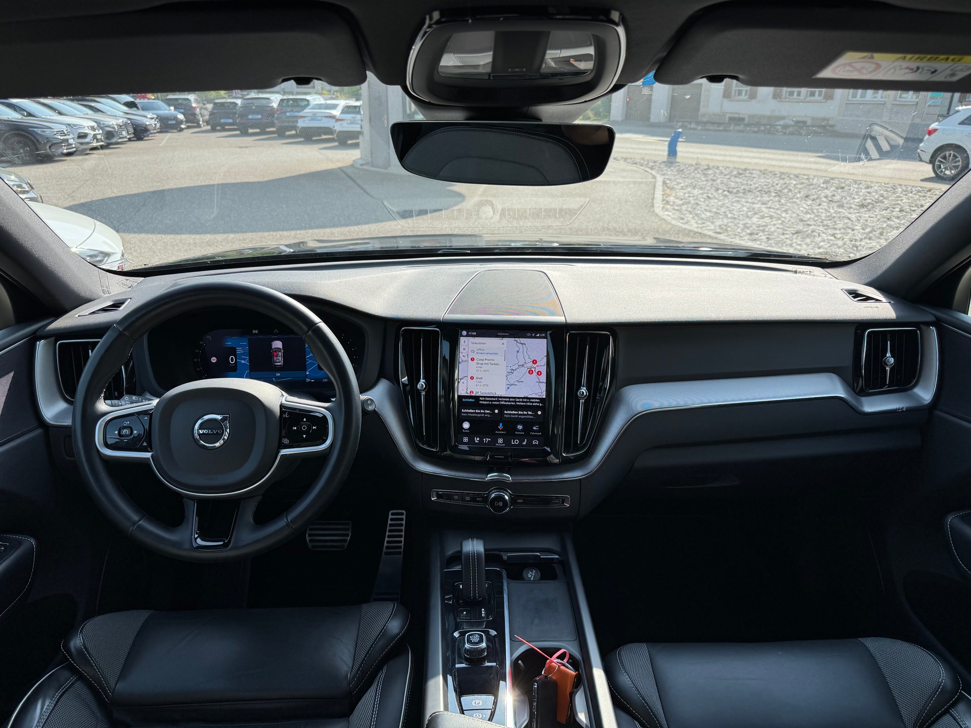 VOLVO XC60 B4 Diesel Mild Hybrid AWD R-Design Geartronic-image-21